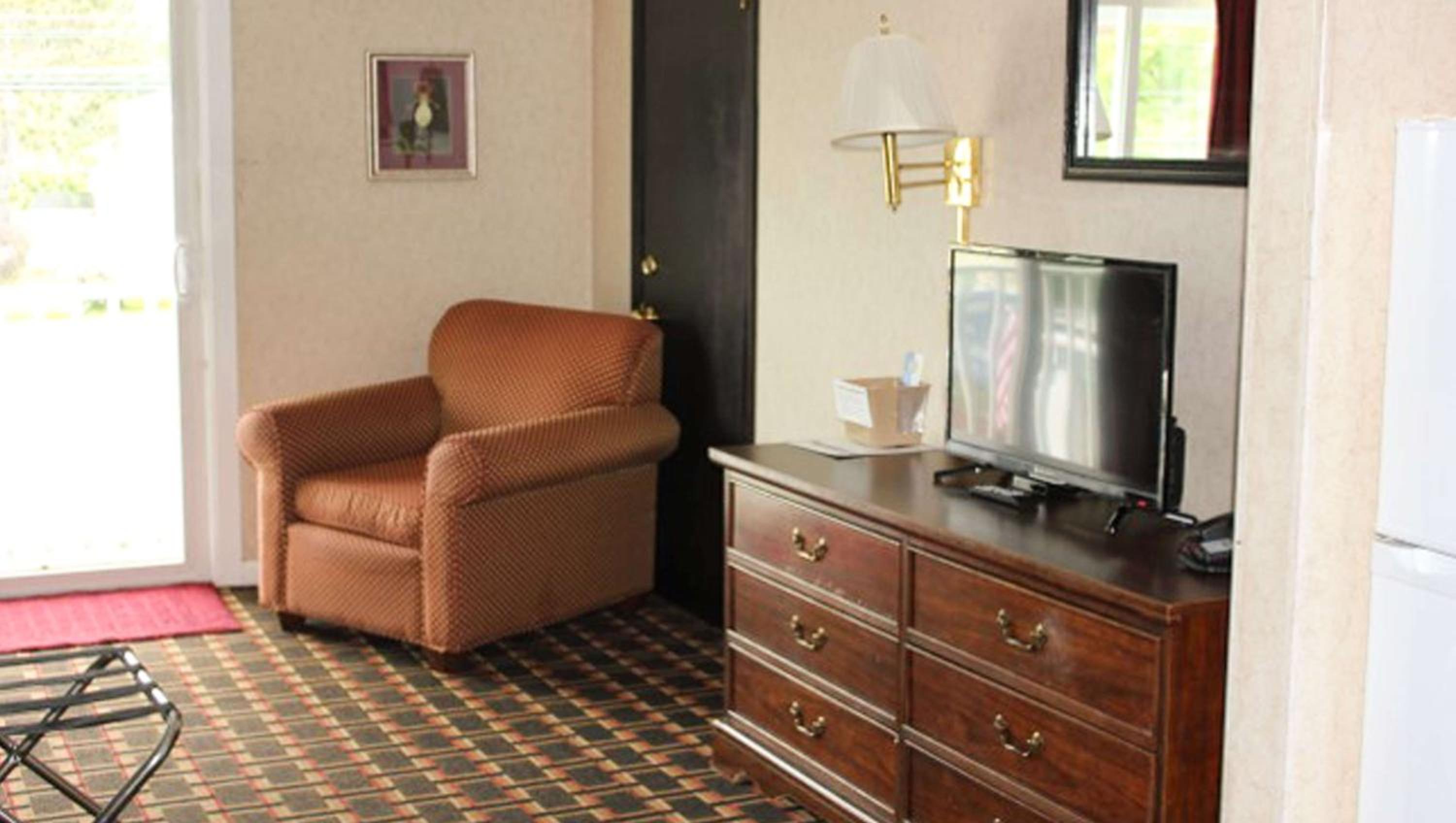 Standard King Room - Photo 2