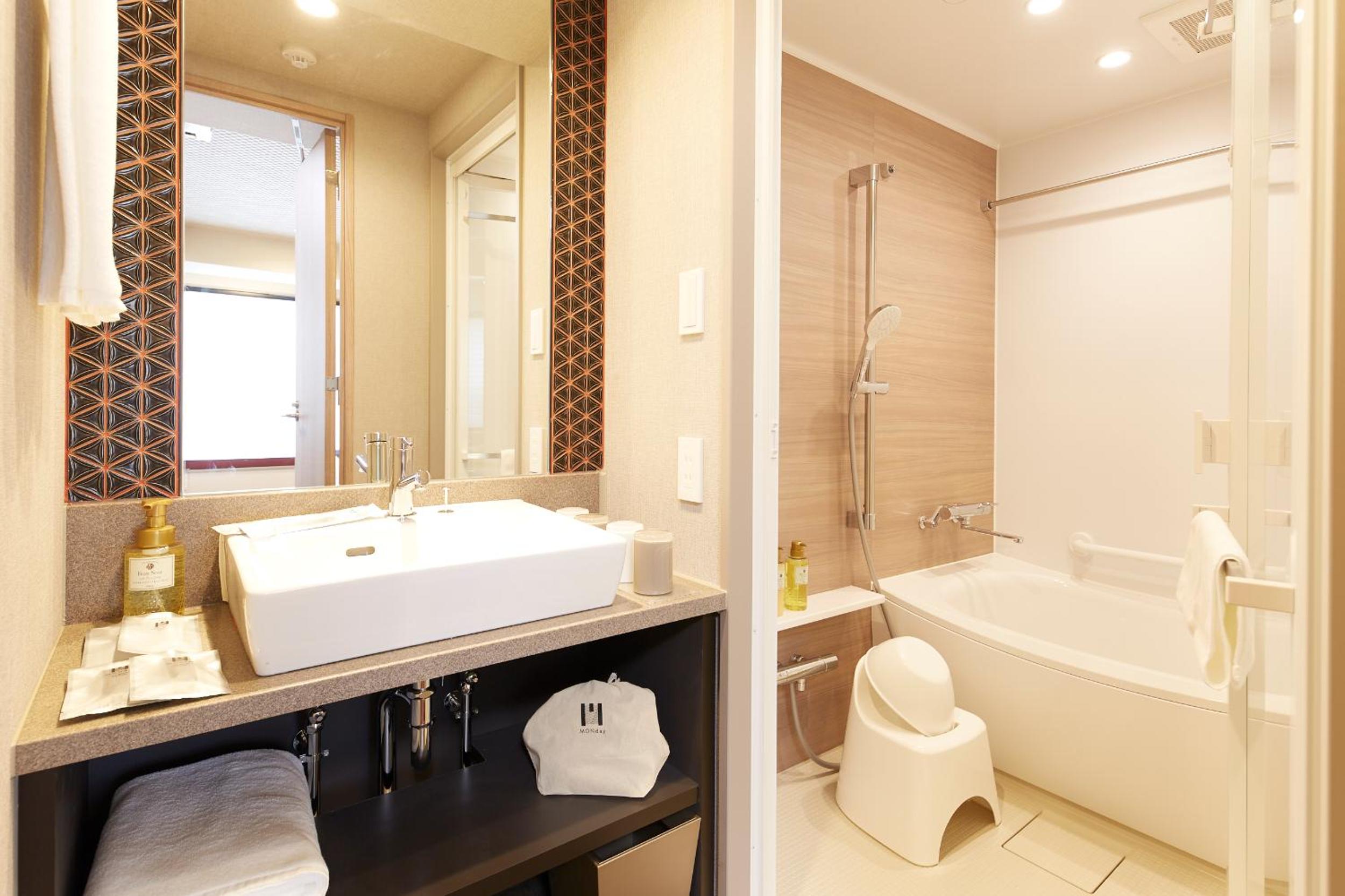 Superior King Room with Washing Machine photo 2