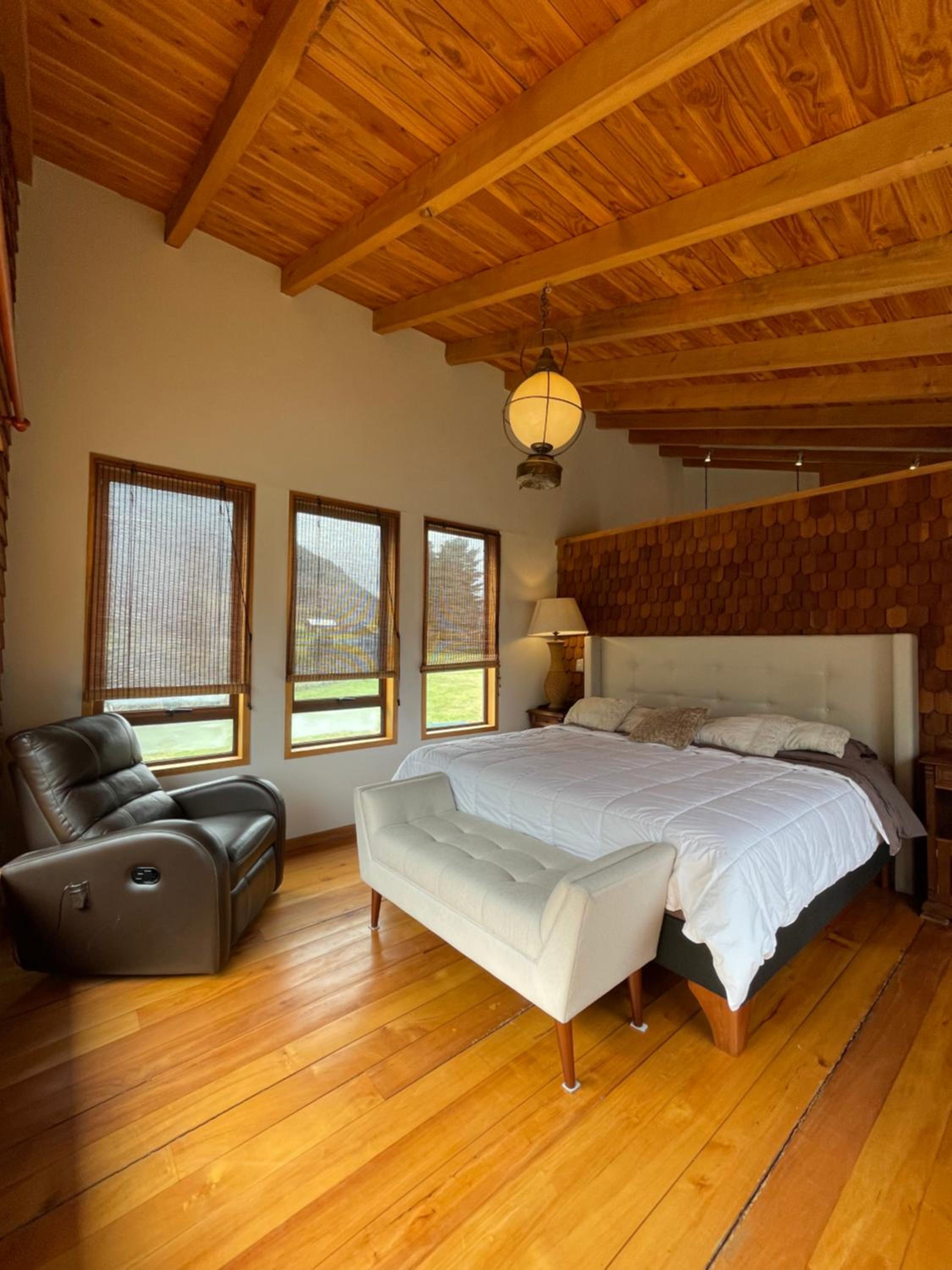 Deluxe King Room photo 2