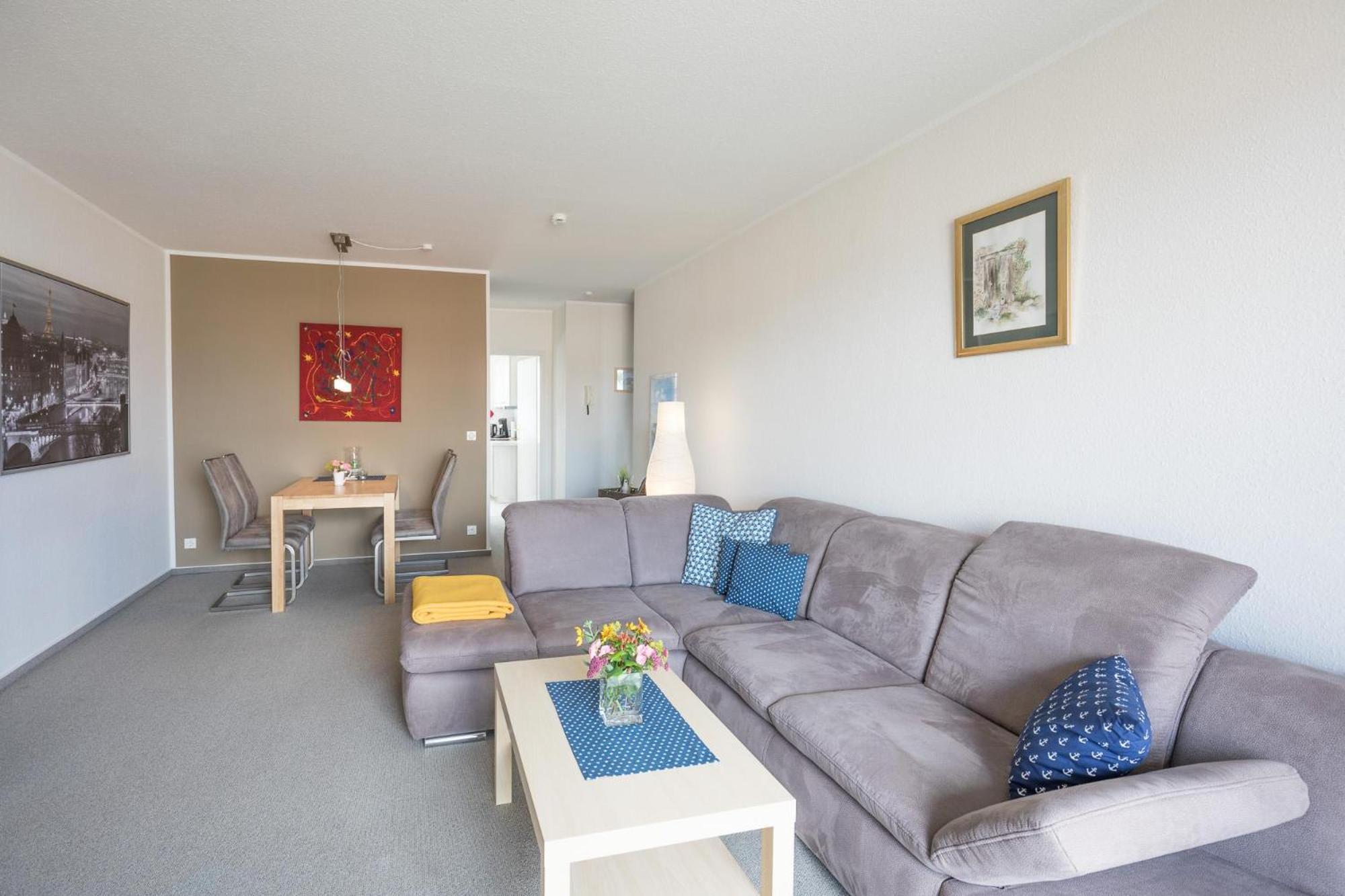 Apartment with Balcony photo 1