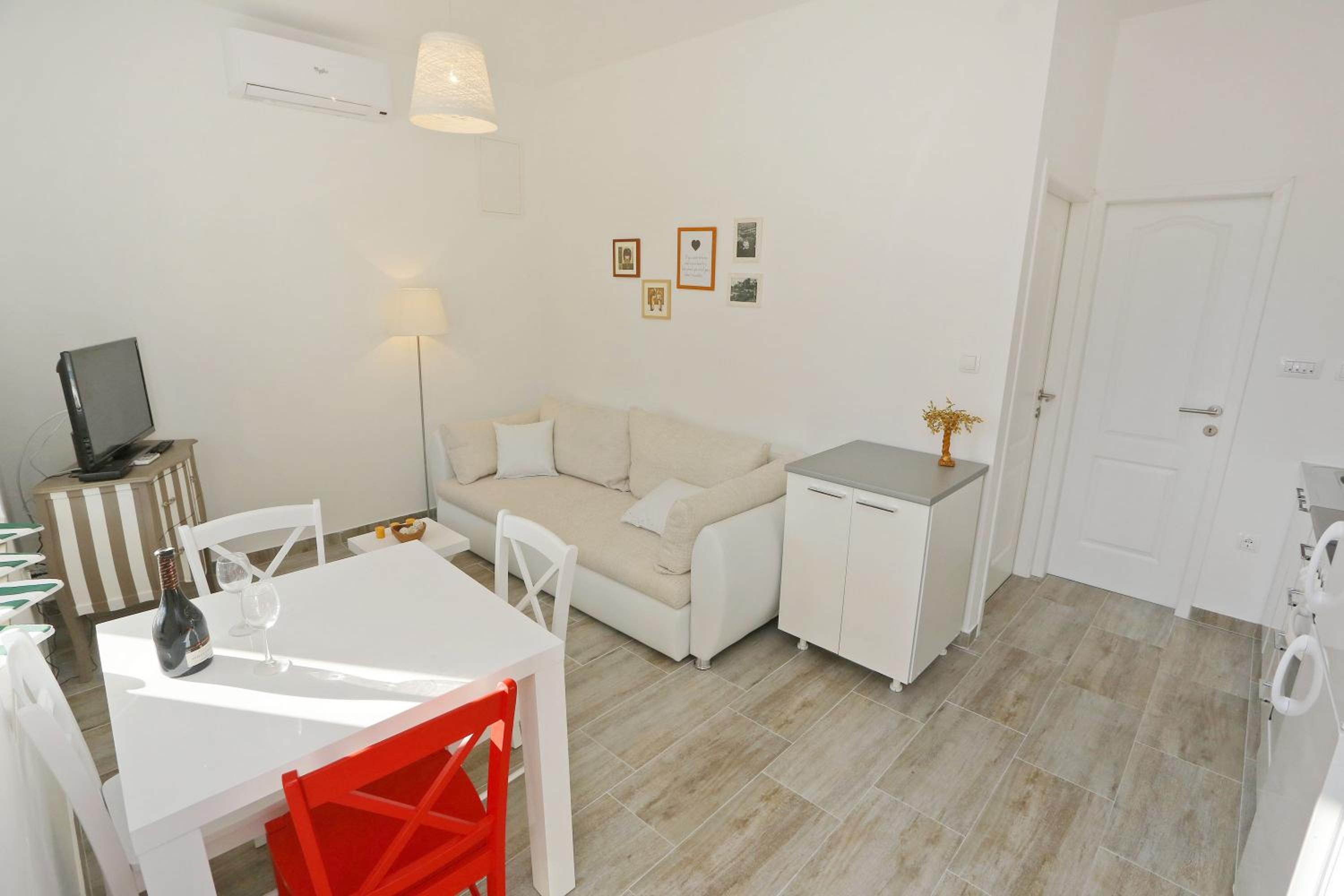 One-Bedroom Apartment with Sea View