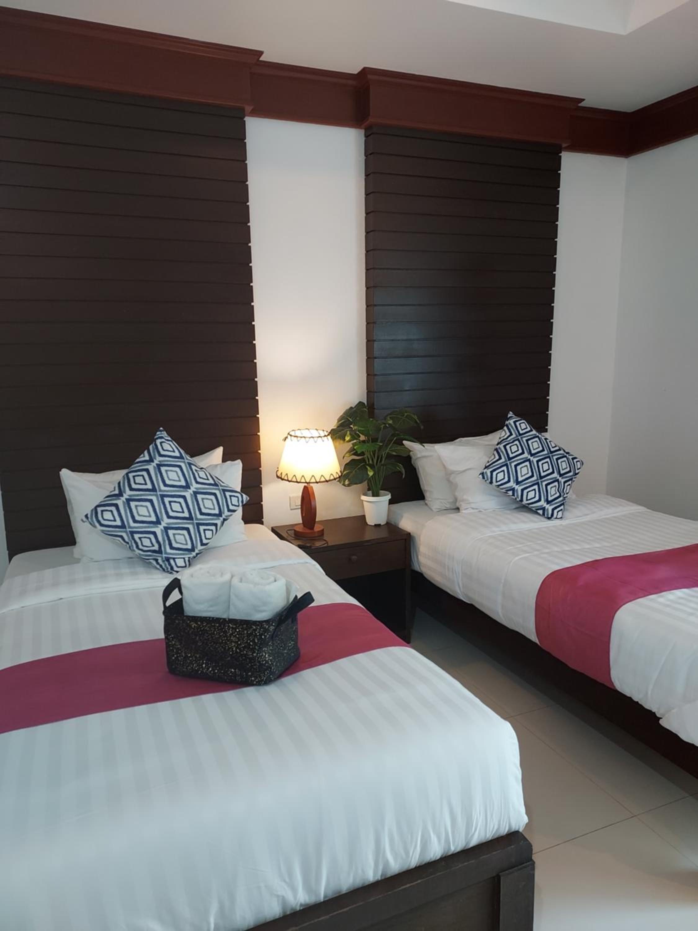 Standard Twin Room - Photo 1