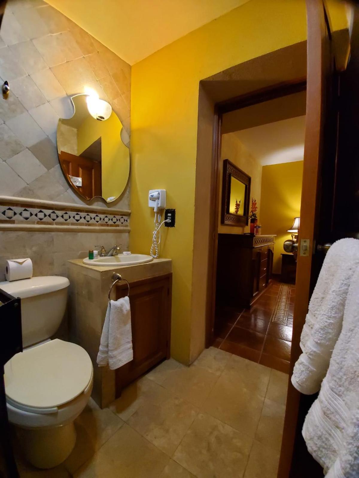Deluxe King Room photo 3