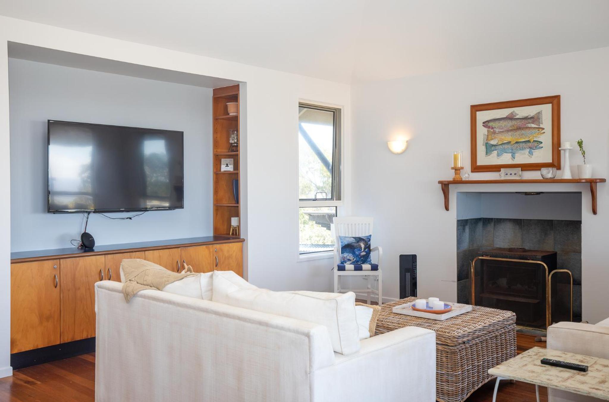Three-Bedroom House photo 1