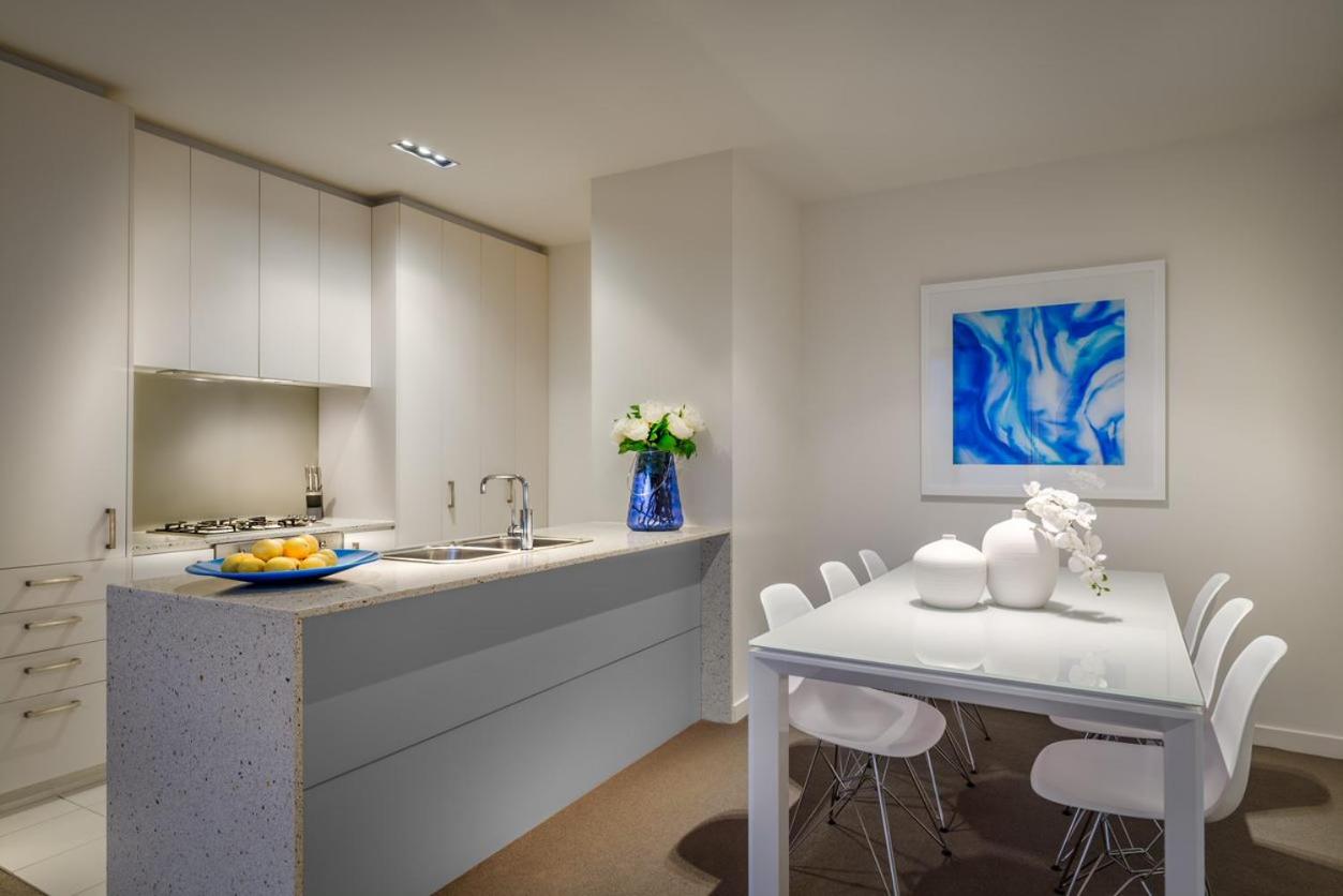 Two-Bedroom Apartment with Balcony photo 3