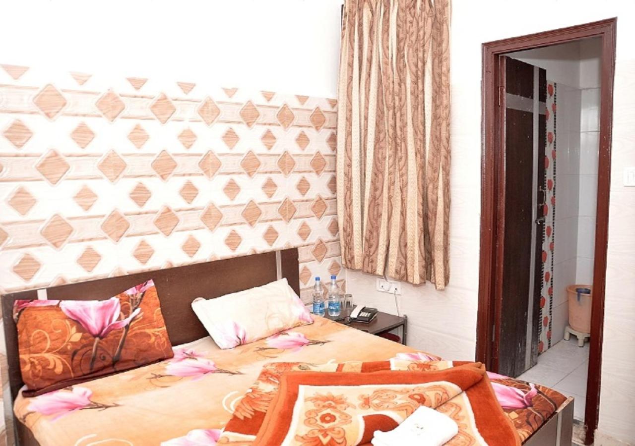 Double Bed NON AC - Photo 8