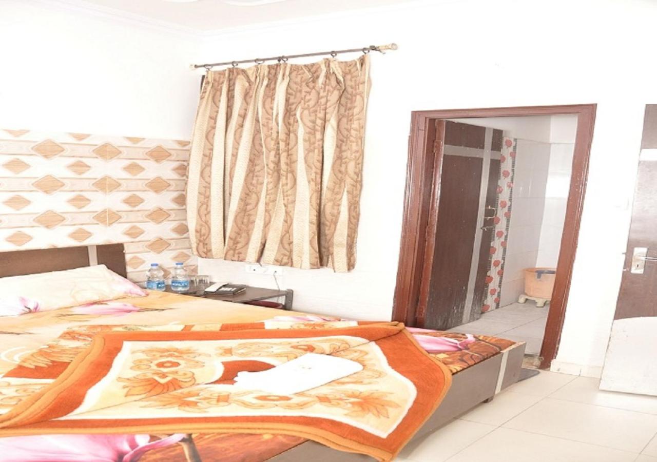 Double Bed NON AC - Photo 9