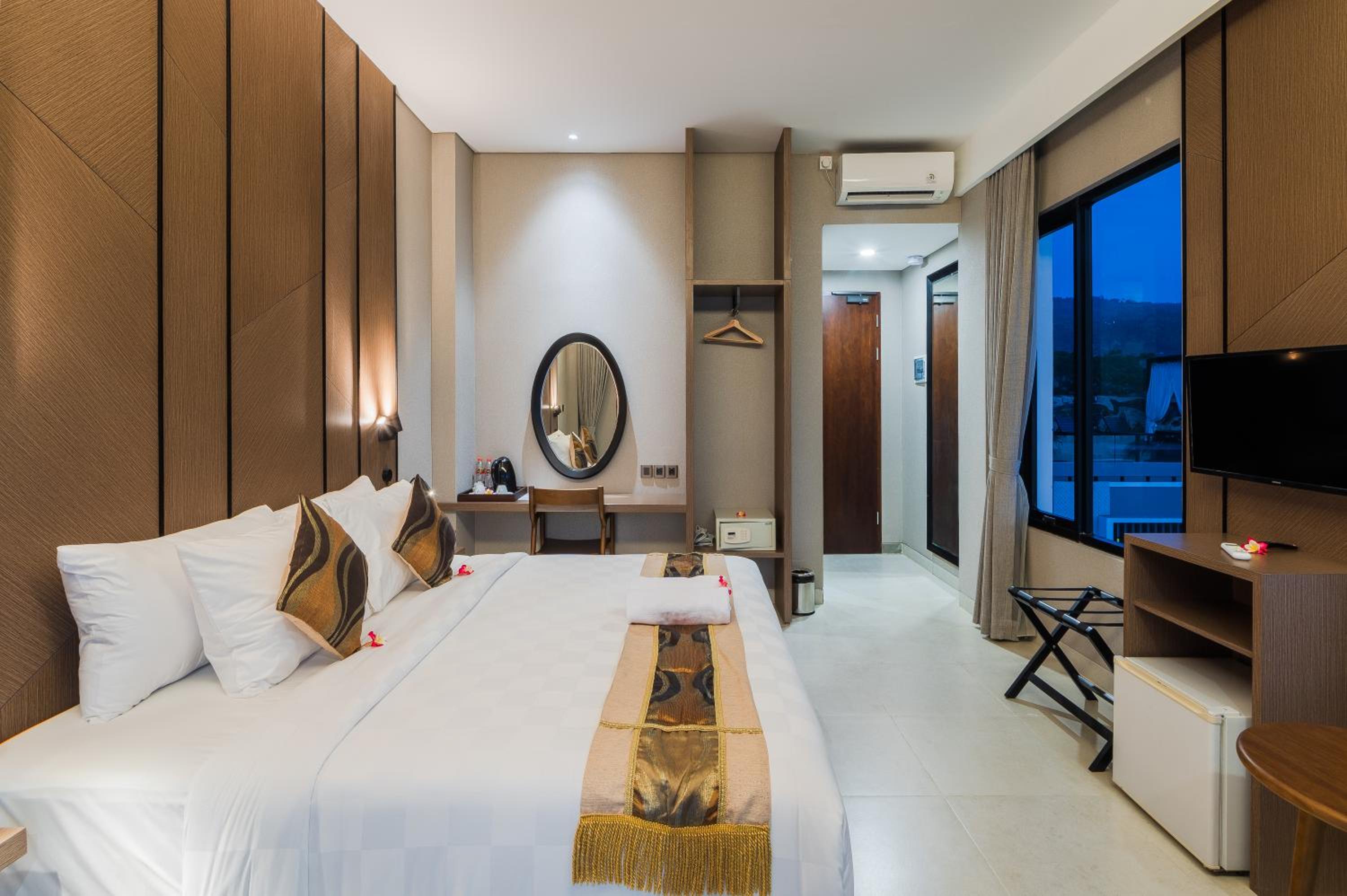 Deluxe Double Room with Sea View photo 3