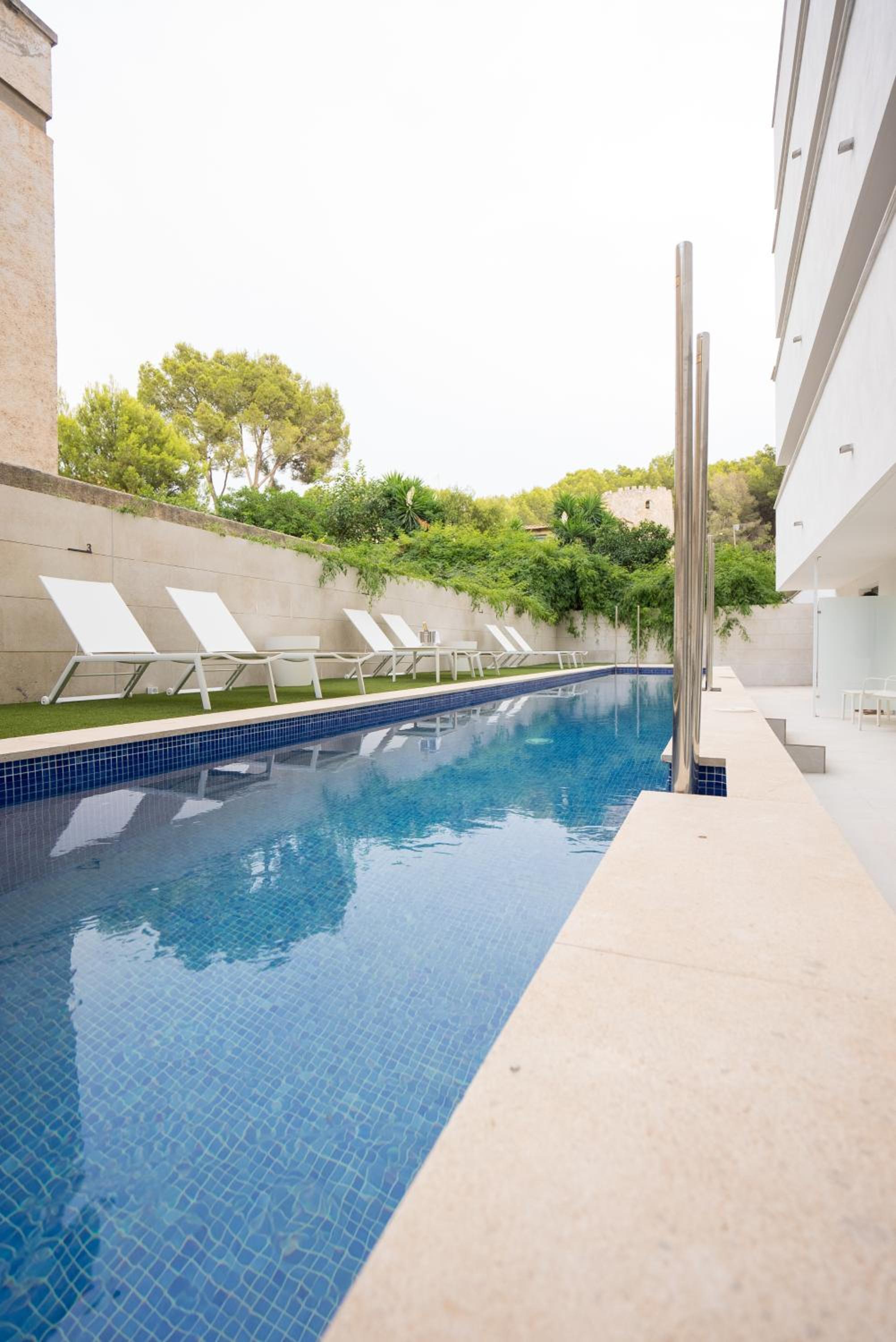 Junior Suite Swim Up (2 Adults) - Photo 3