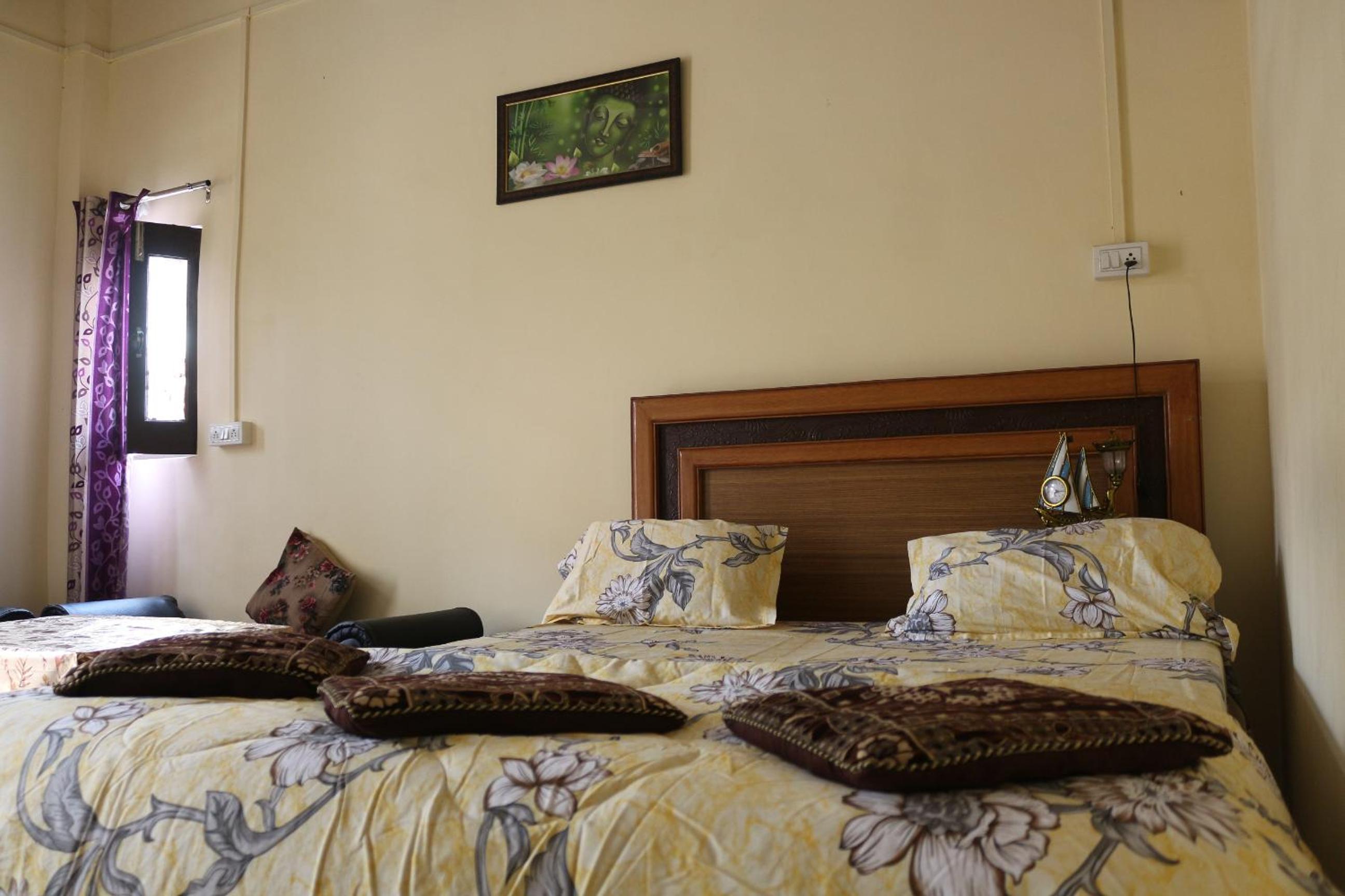 Classic Triple Room - Photo 1