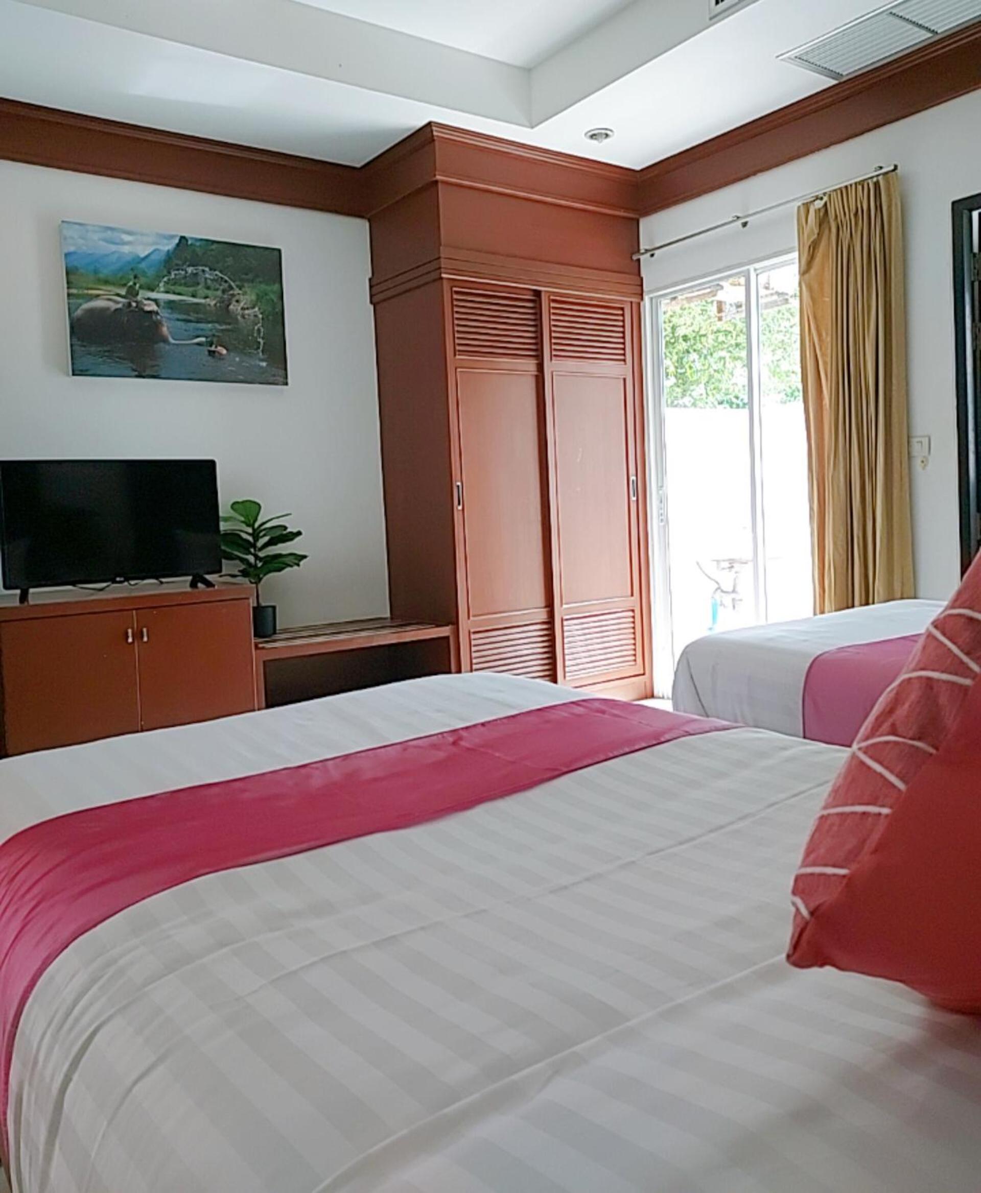 Standard Twin Room - Photo 18