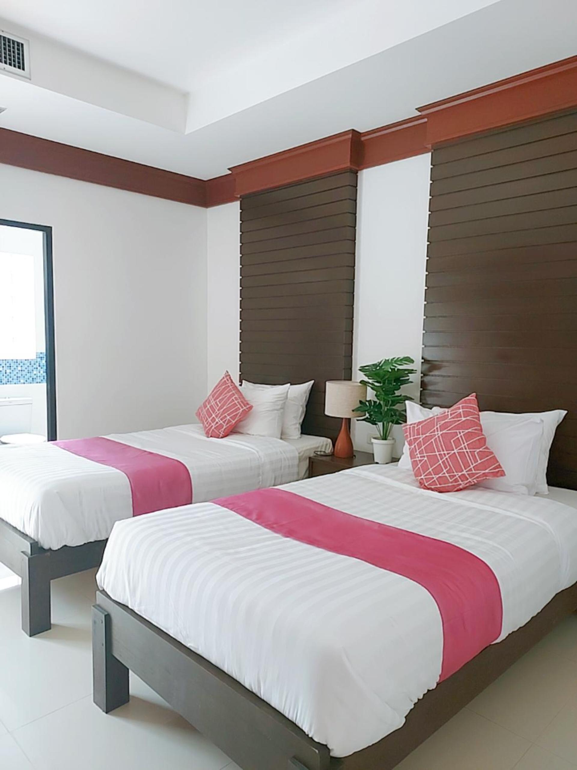 Standard Twin Room - Photo 16