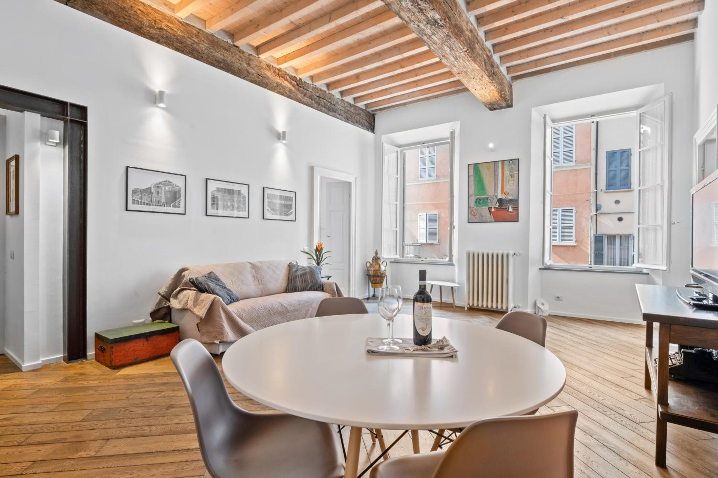 One-Bedroom Apartment