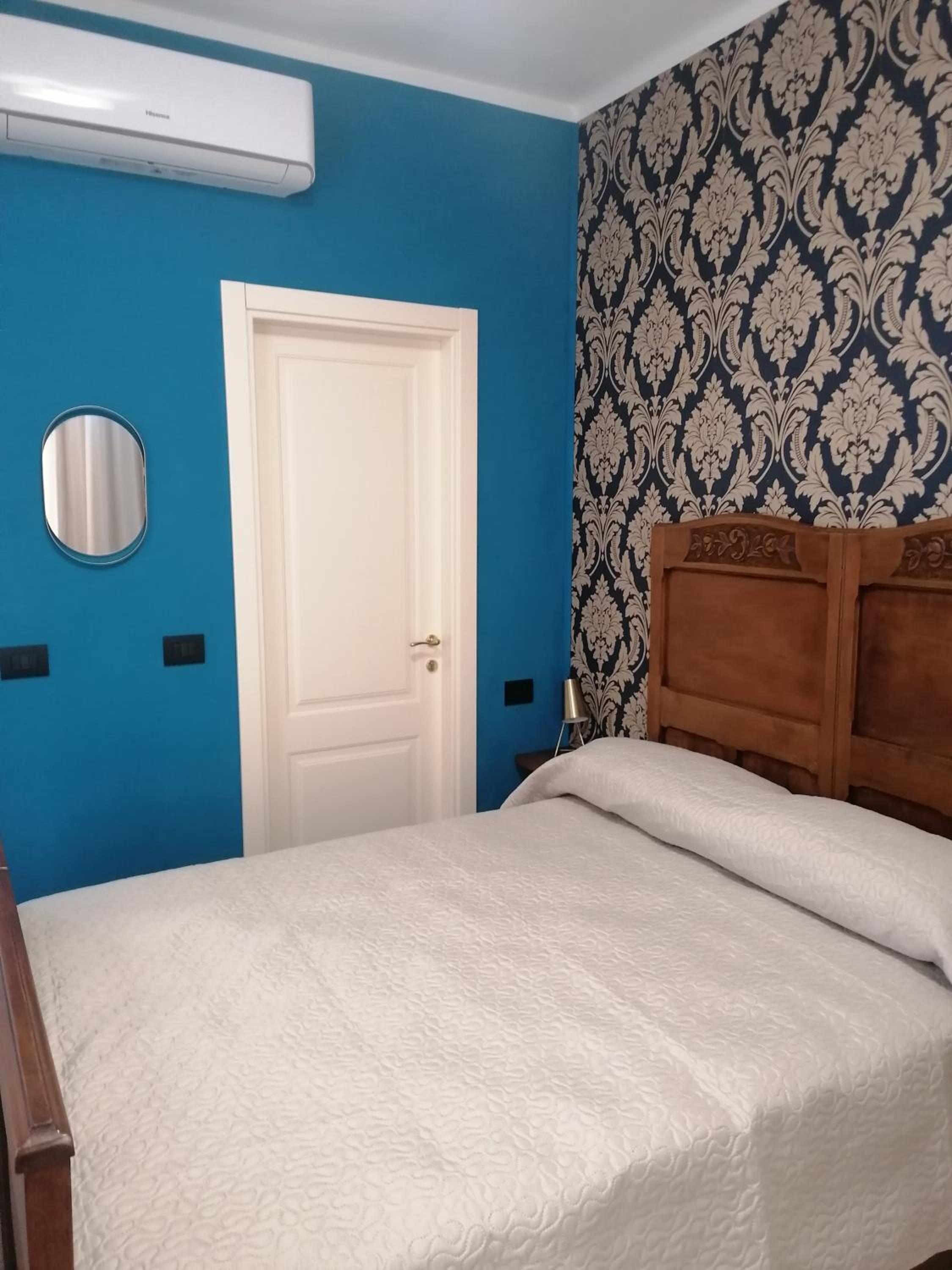 Economy Double Room - Photo 3