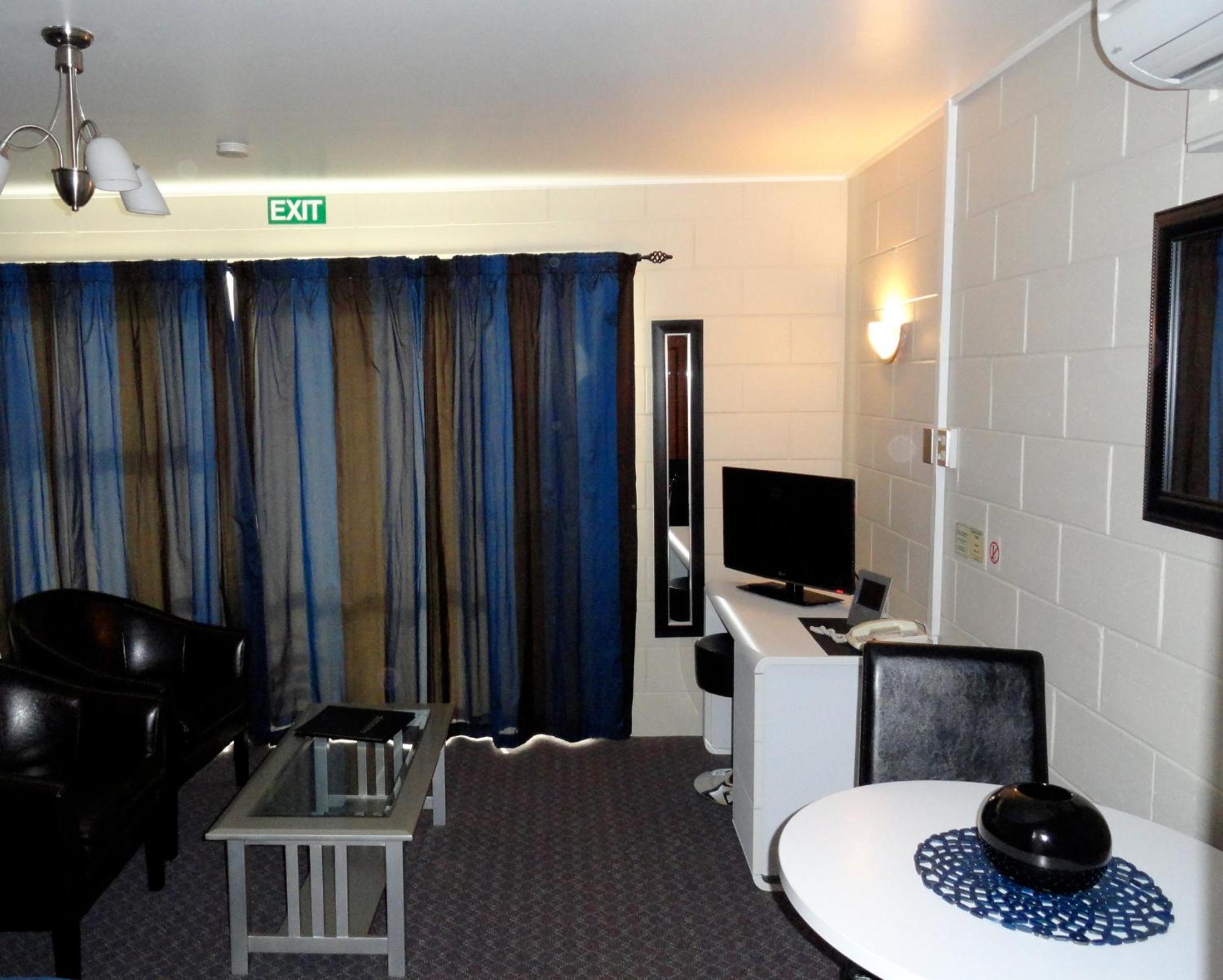 Queen Studio with Terrace photo 3