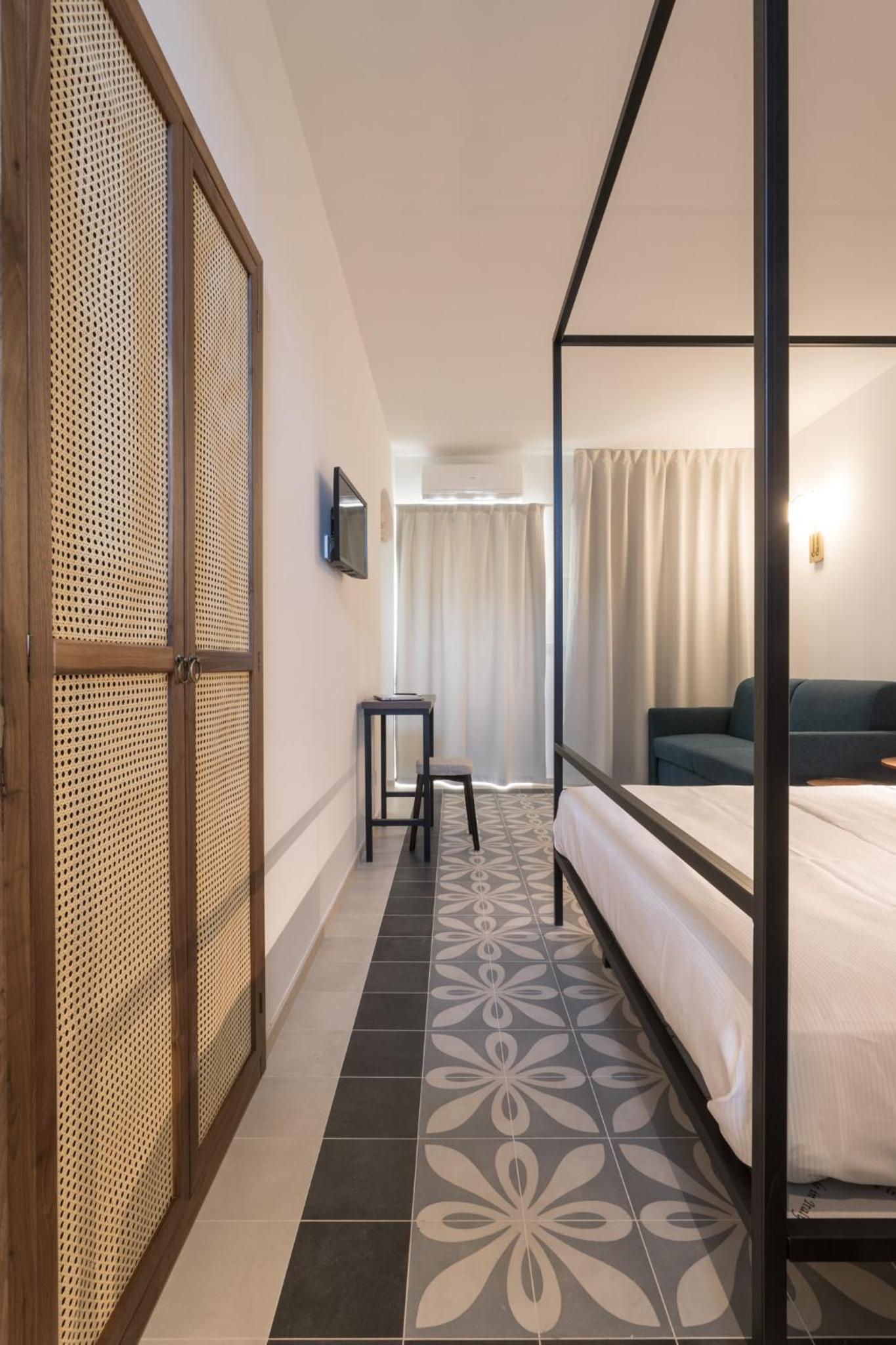 Deluxe Double Room - Photo 3