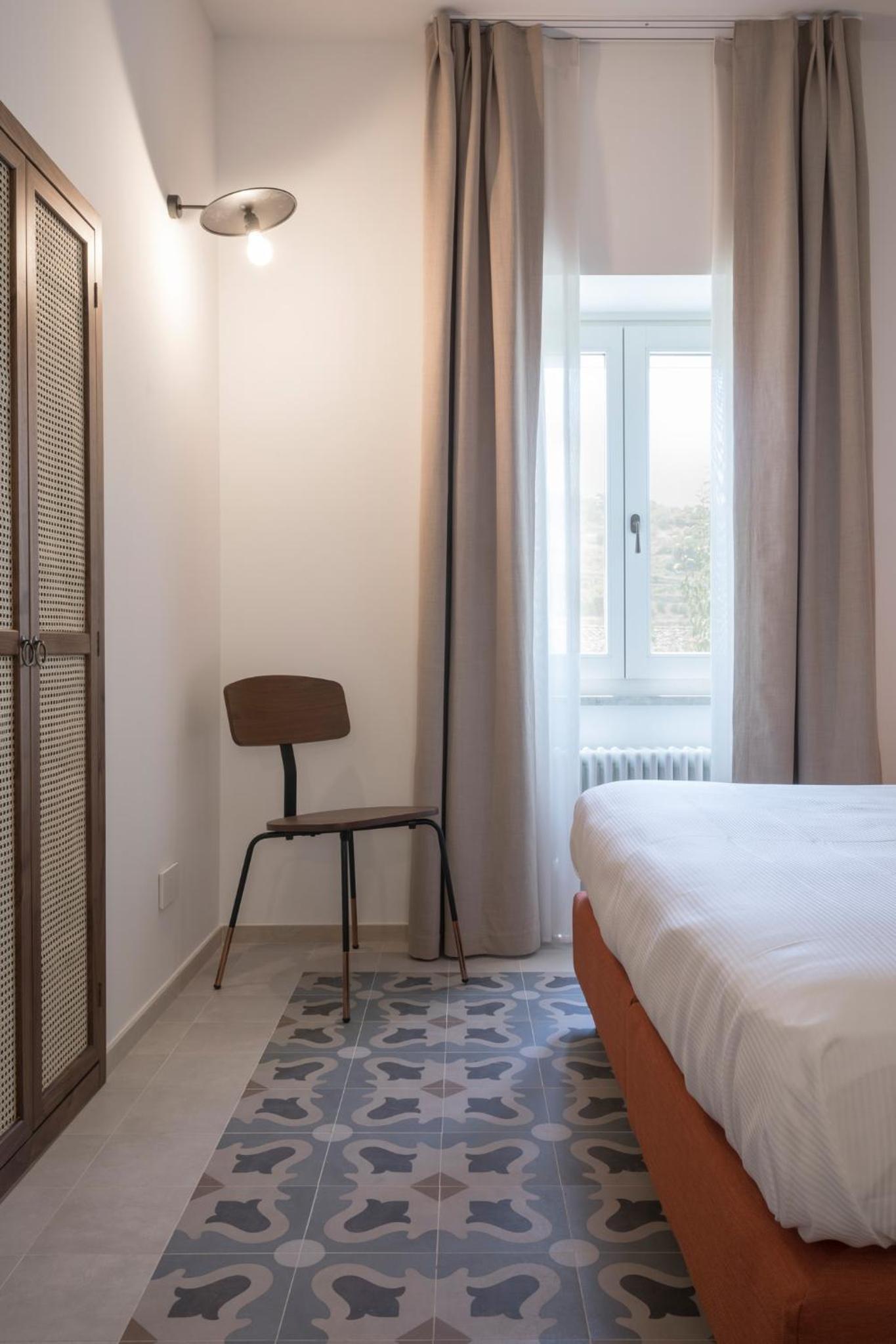 Double Room with Mountain View - Photo 6