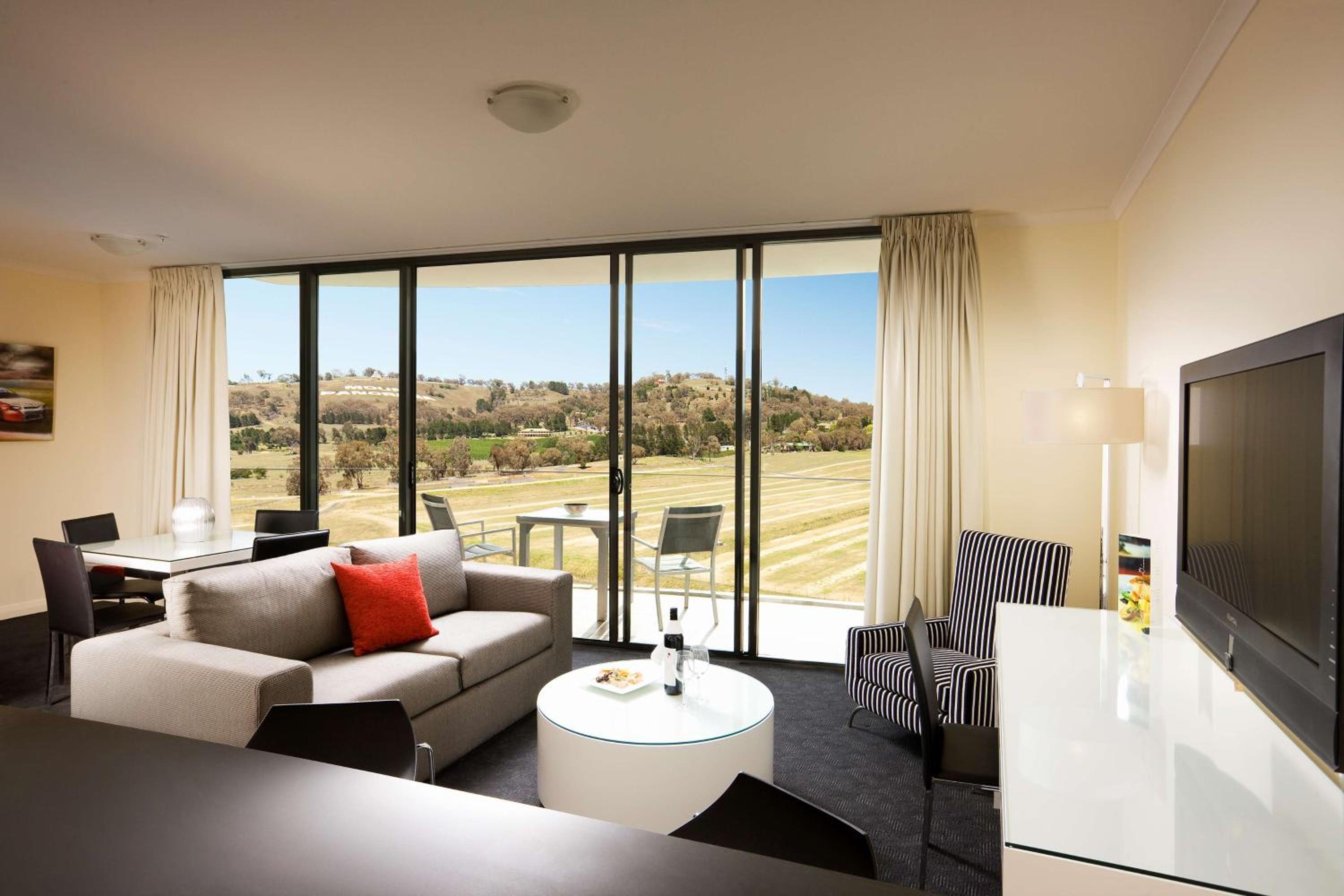 Deluxe Spa Suite - Photo 3