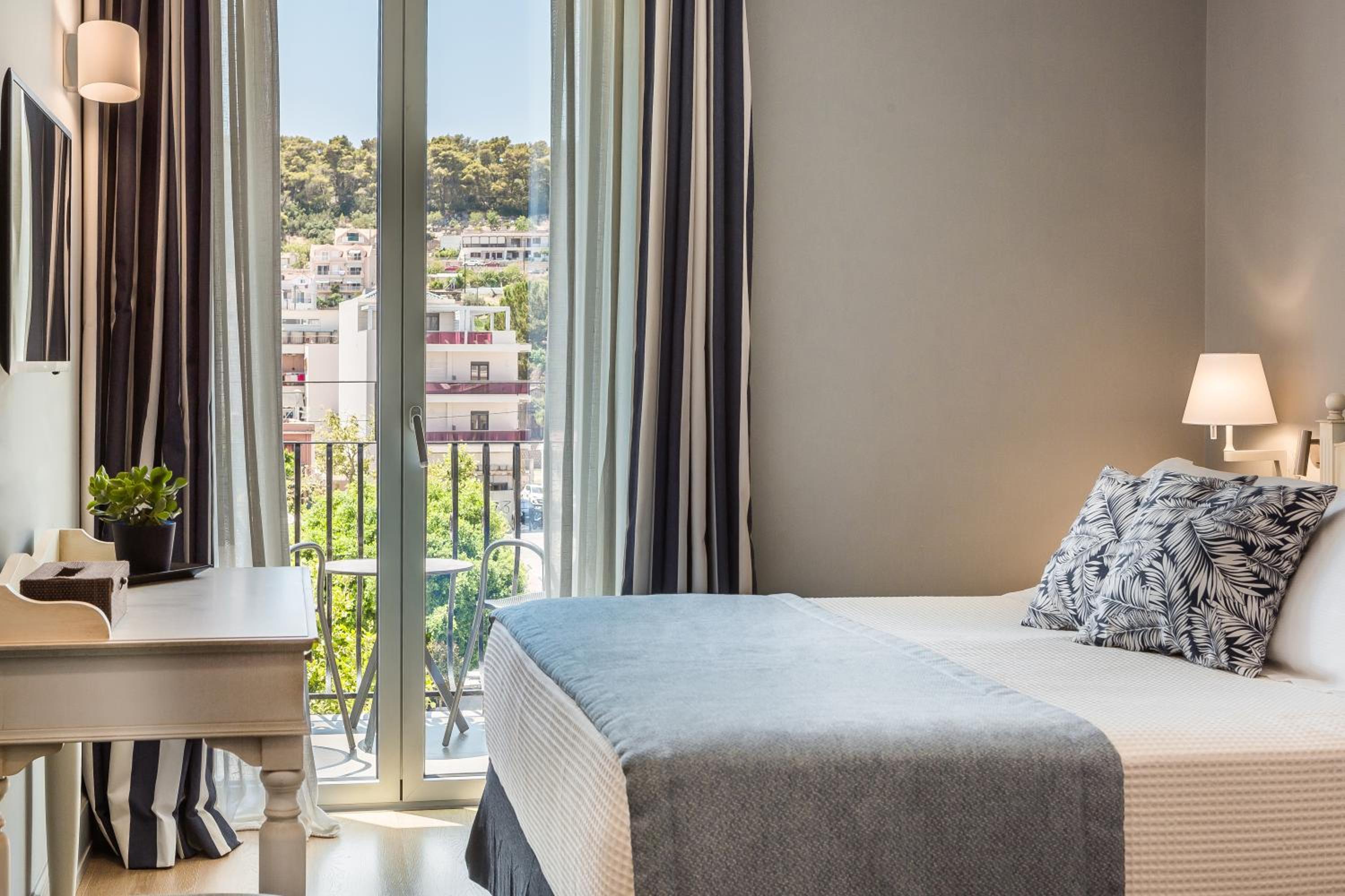 Classic Double Room (Higher Floor)