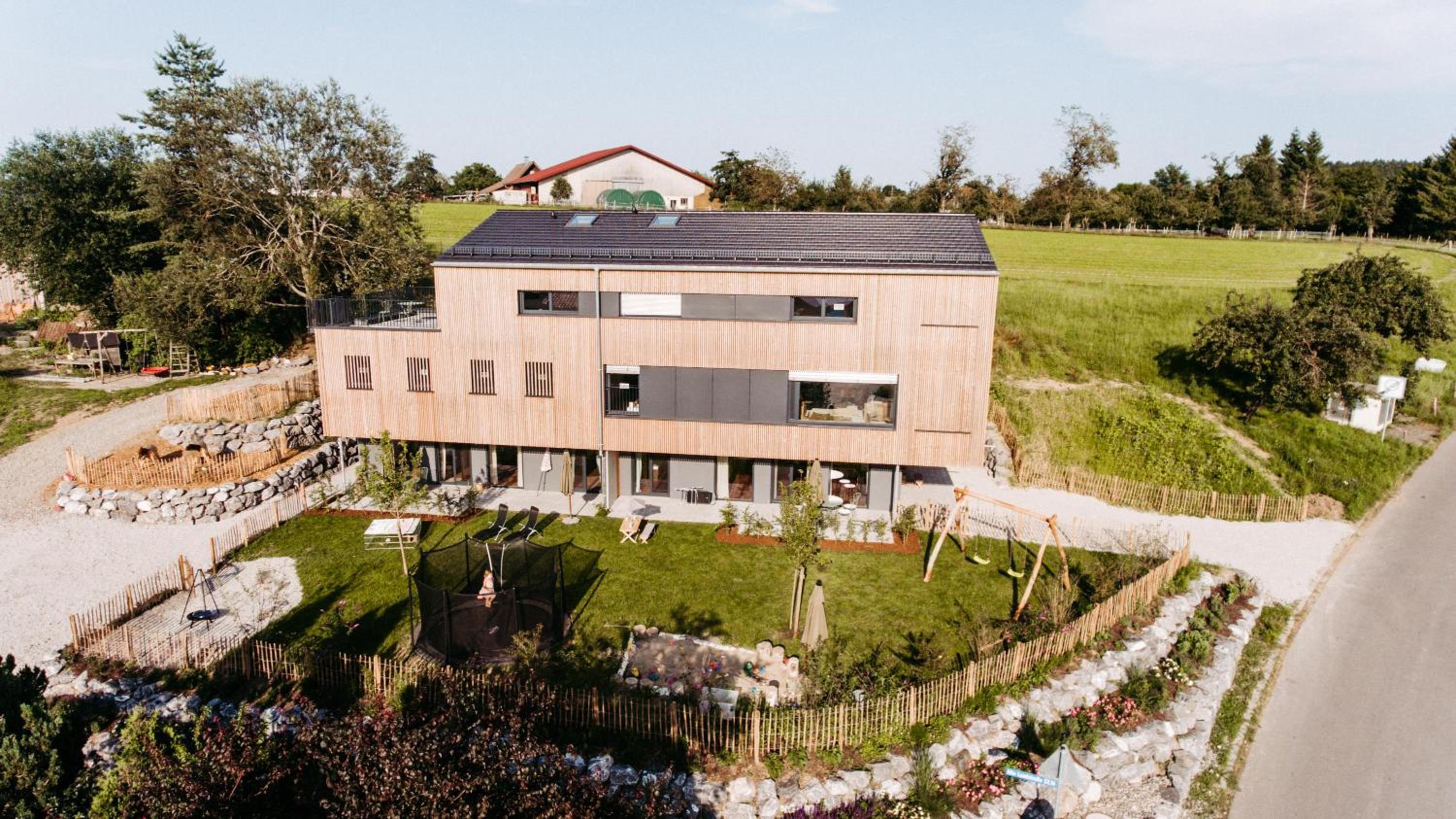 Two-Bedroom Deluxe Apartment with Garden View photo 3