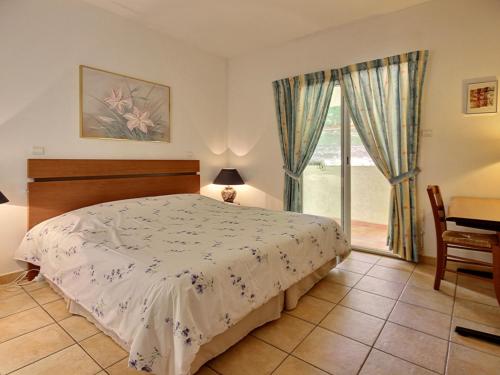 Three-Bedroom Villa photo 3