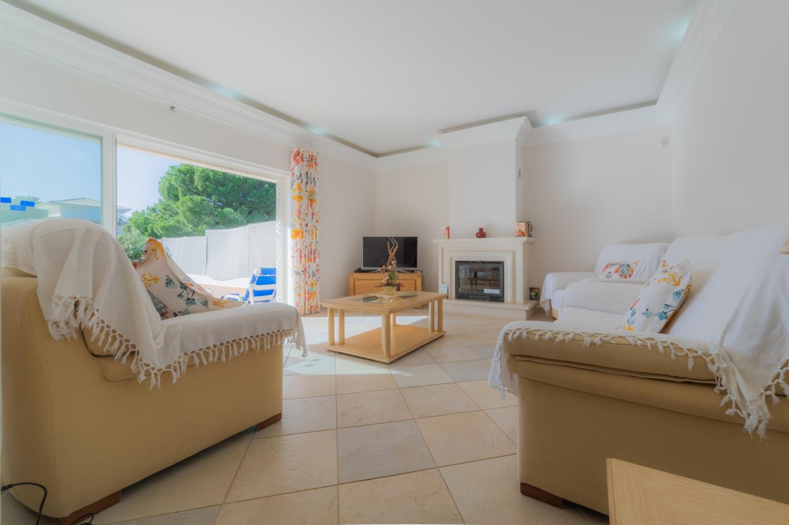 Three-Bedroom Villa photo 3