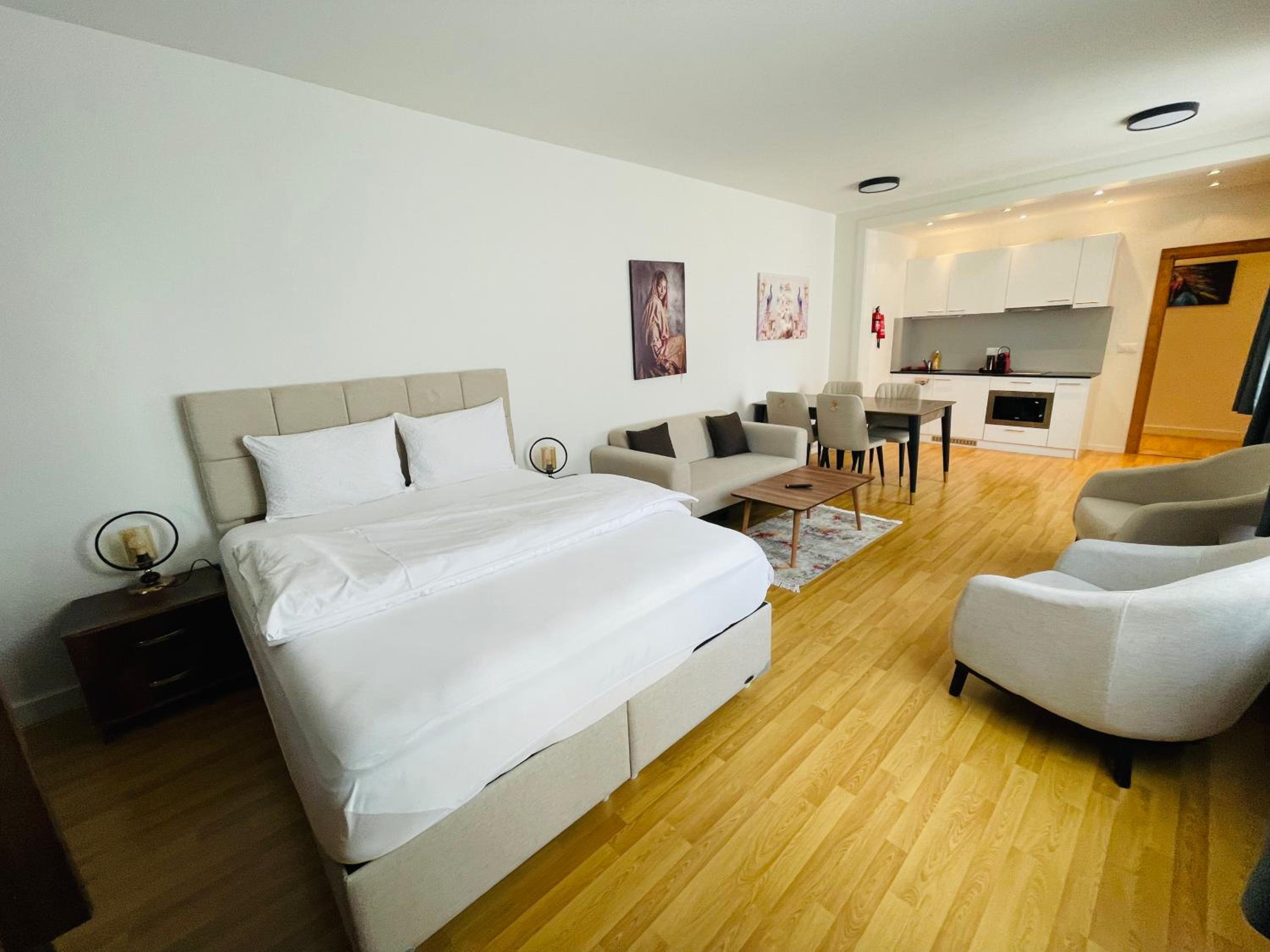 Standard Quadruple Room - Photo 1