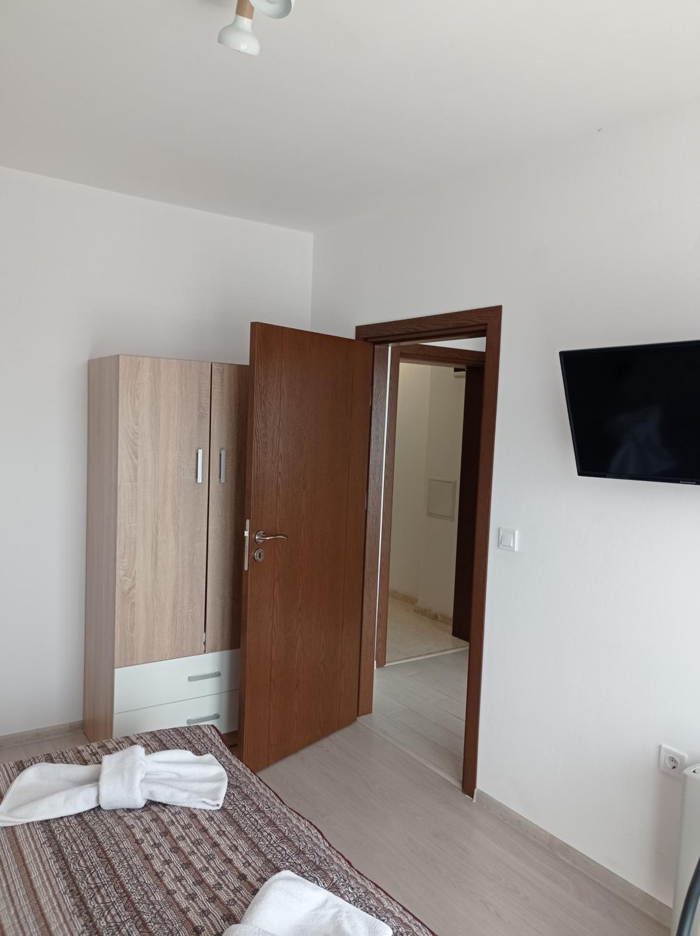 King Suite with Balcony photo 1