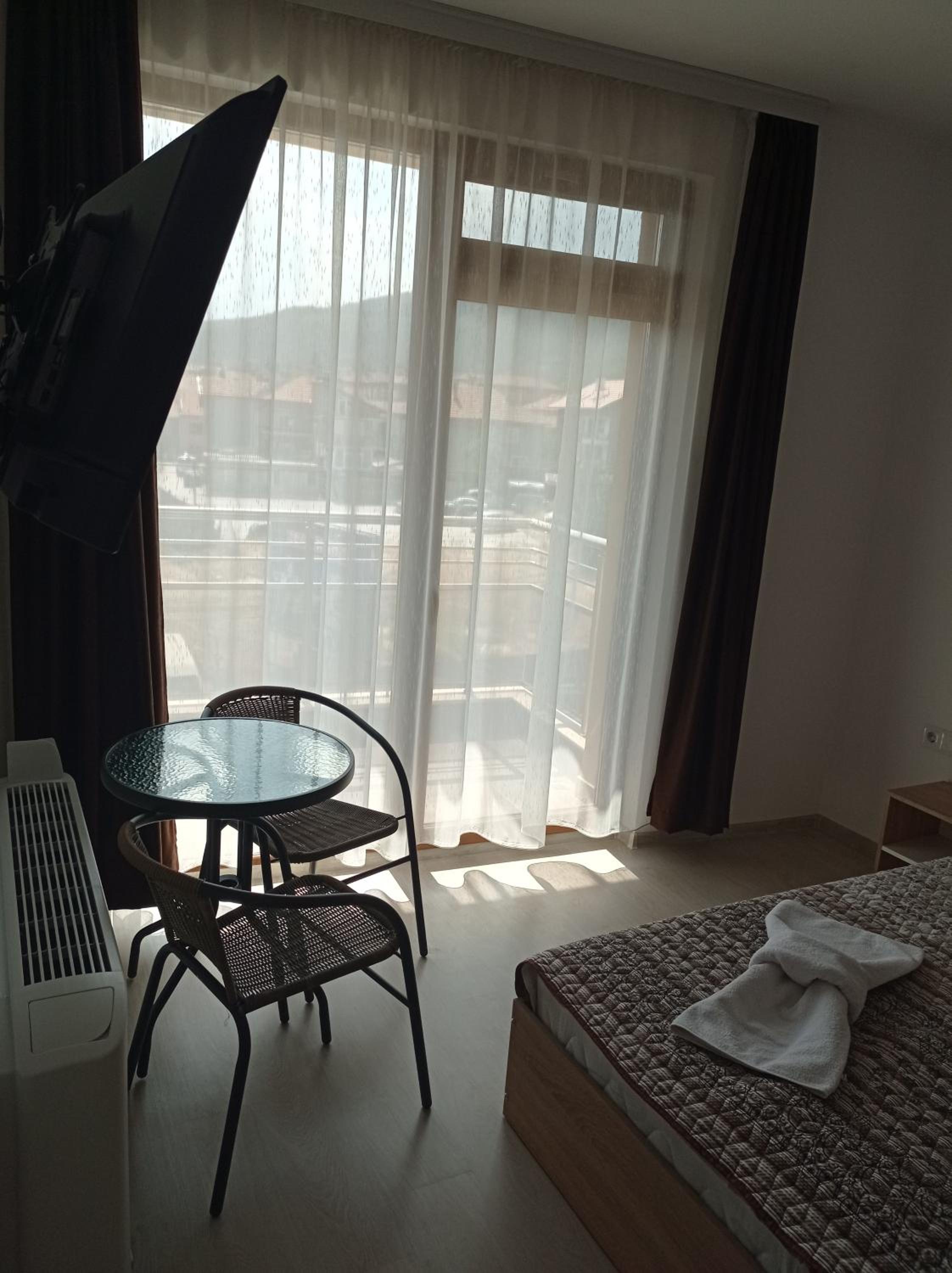 King Suite with Balcony photo 2