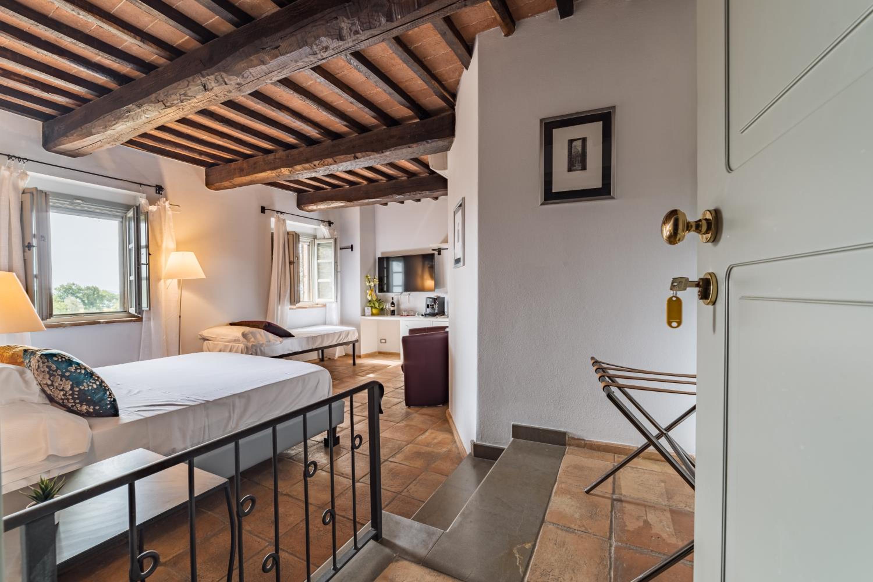 Double Room - Photo 3