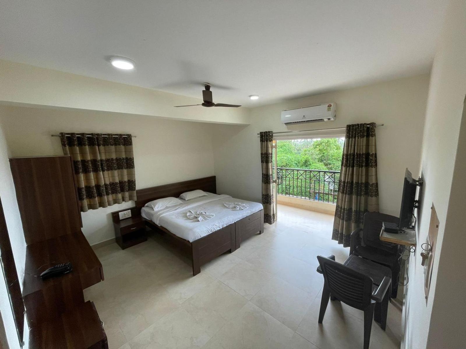 King Room with Balcony photo 3