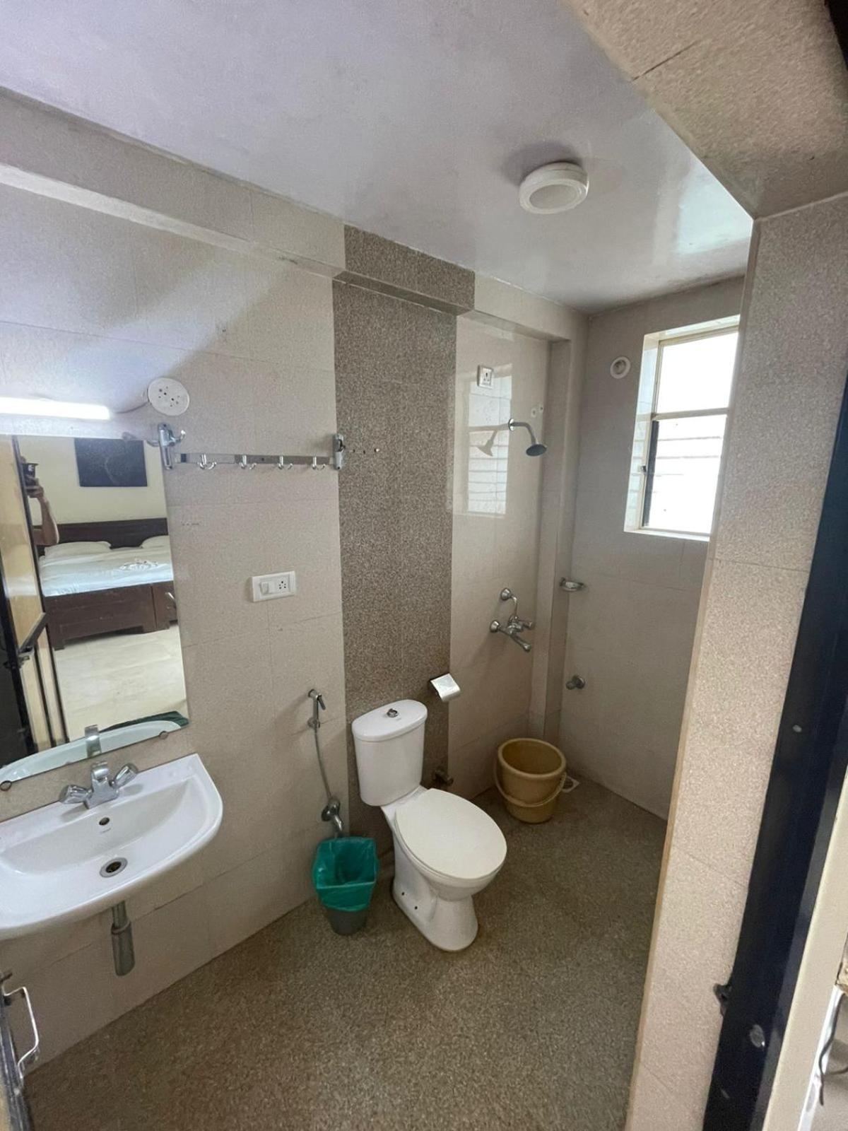 King Room with Balcony photo 2