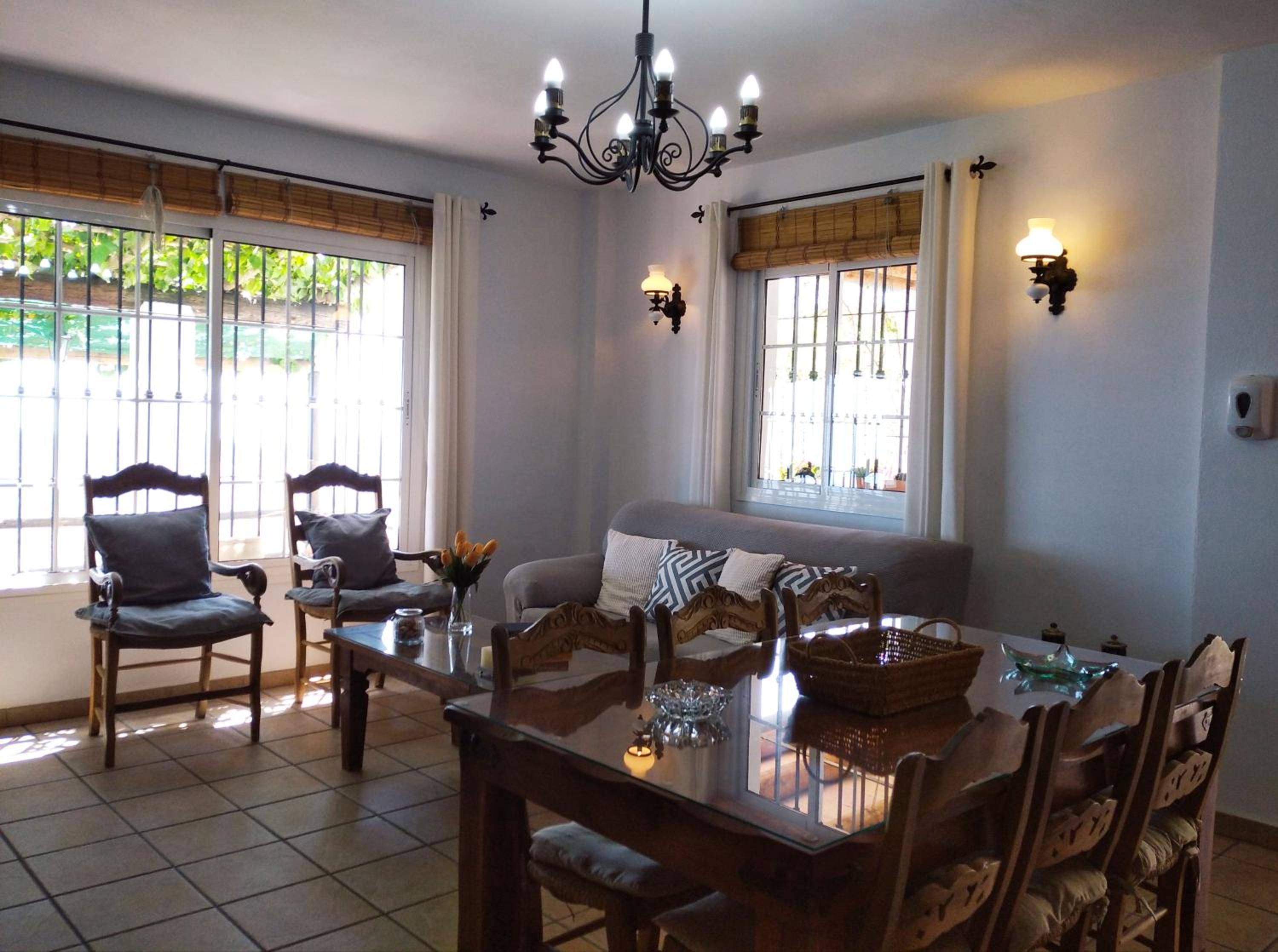 Villa de Tres Habitaciones