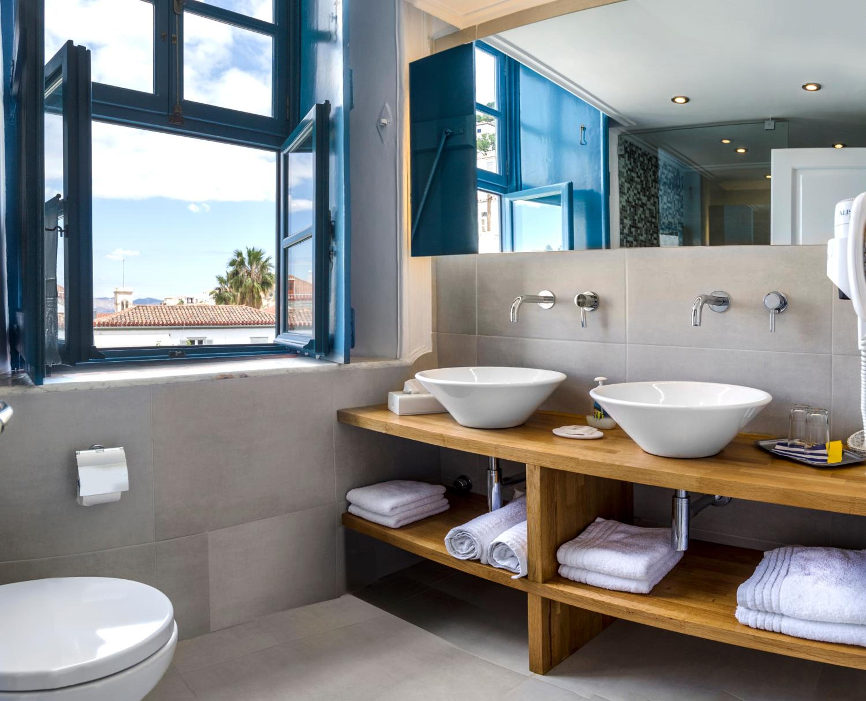 Premium Suite with View photo 3