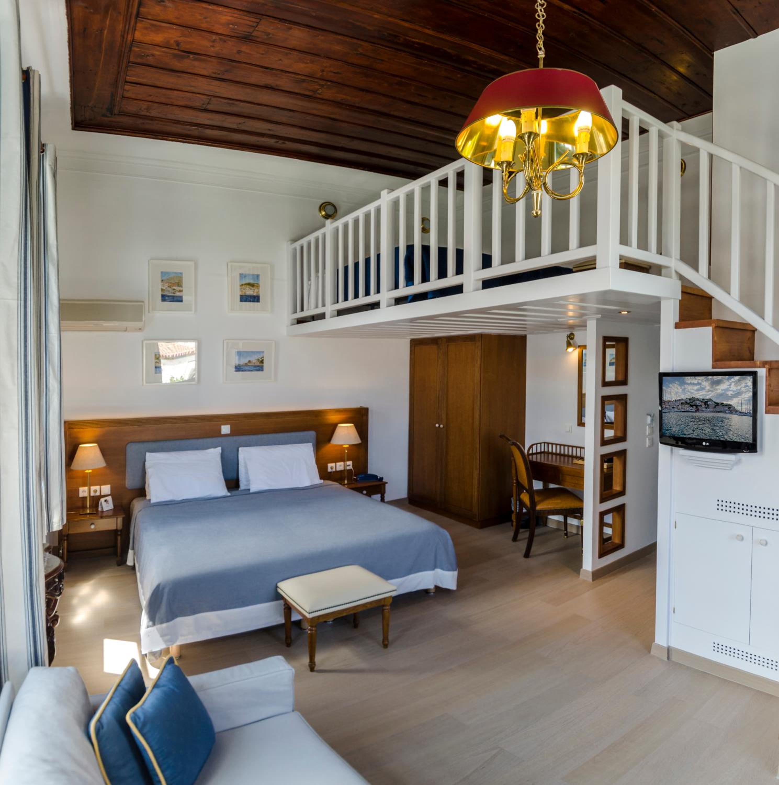 Premium Suite with View photo 2