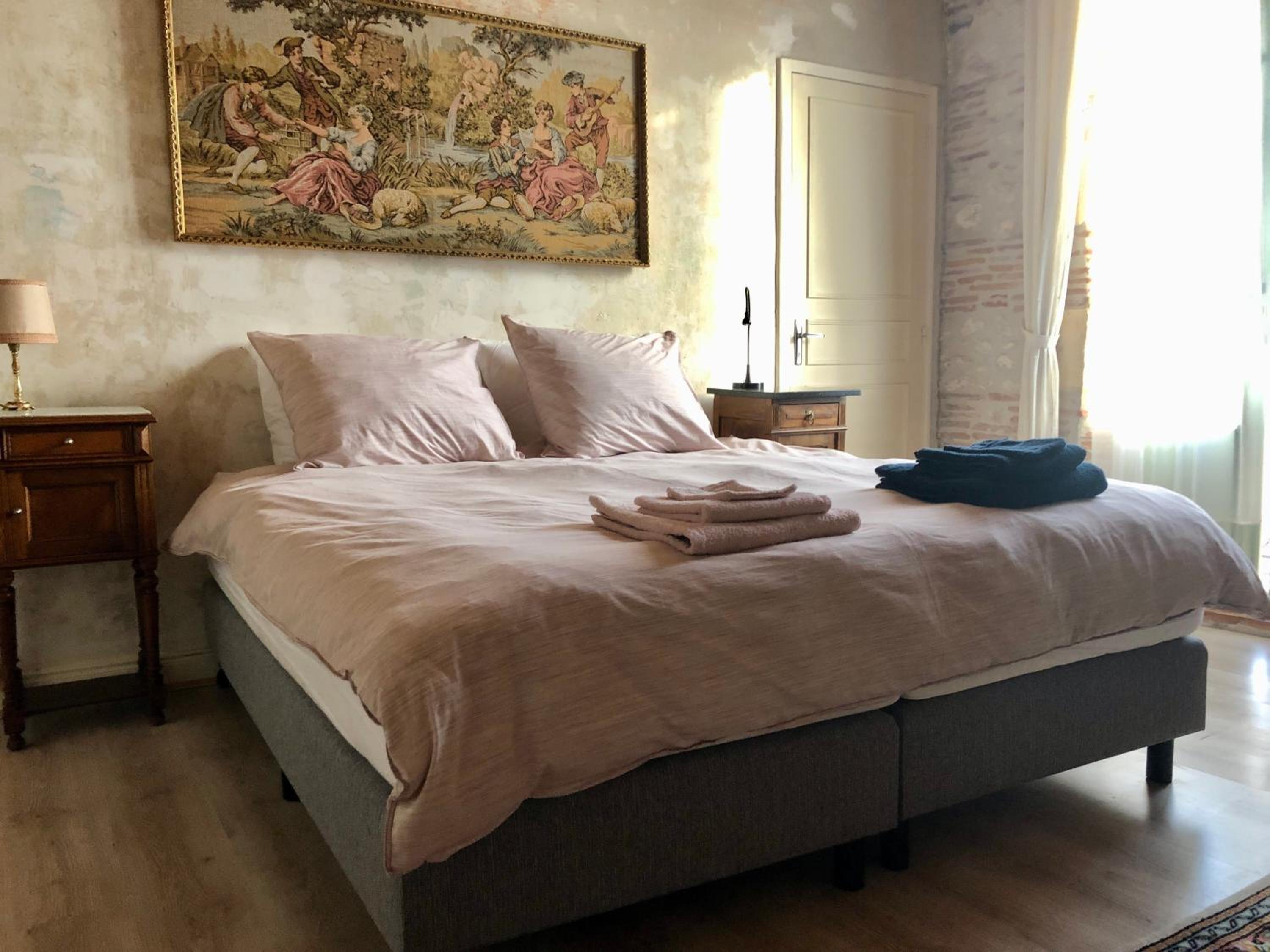Deluxe King Room photo 1