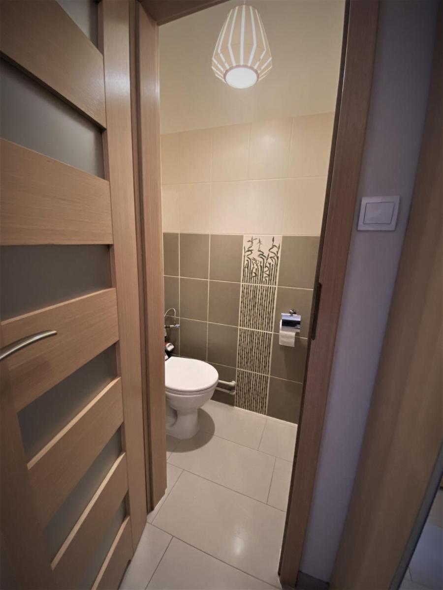 One-Bedroom Apartment - Photo 2