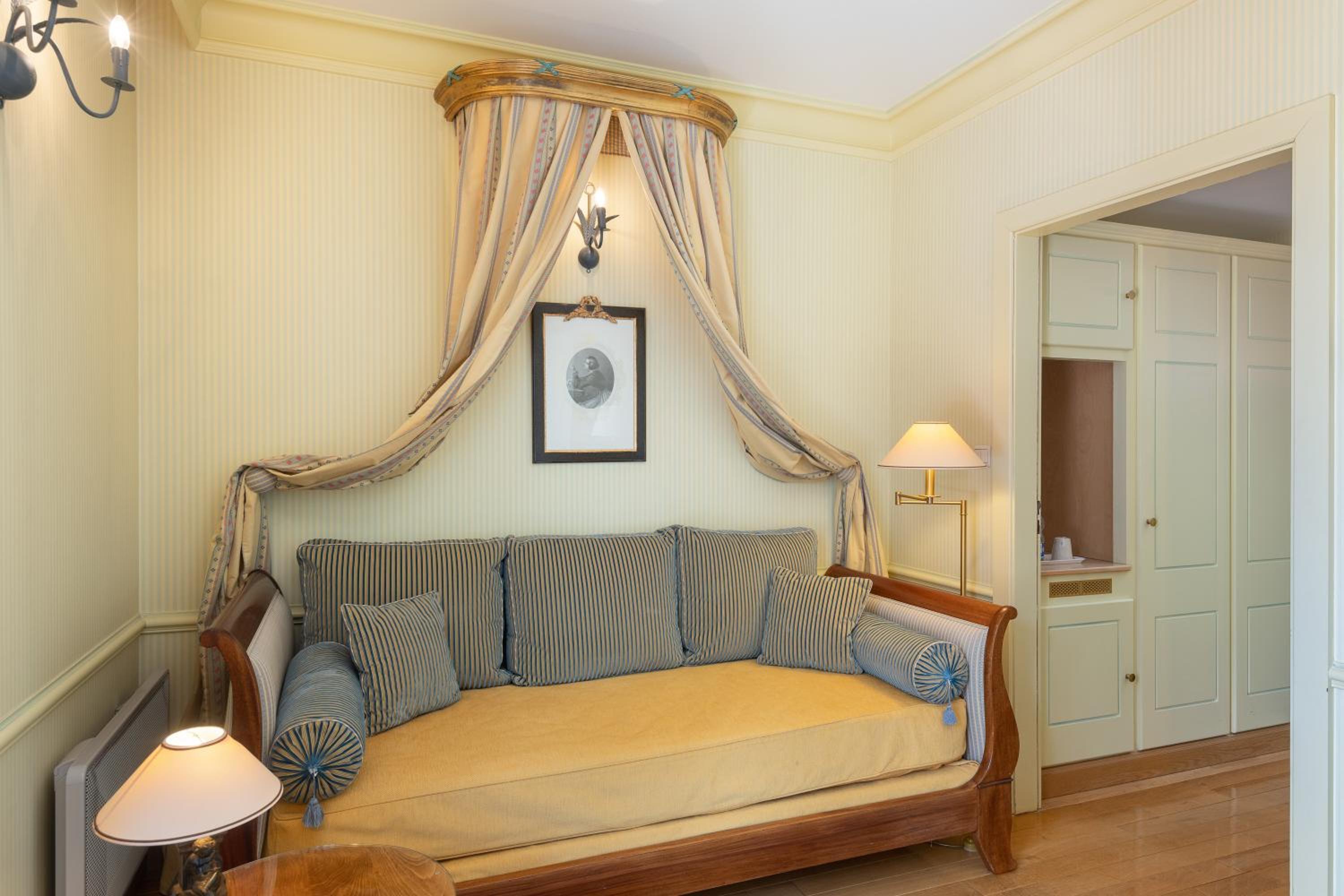 Suite with Terrace photo 3
