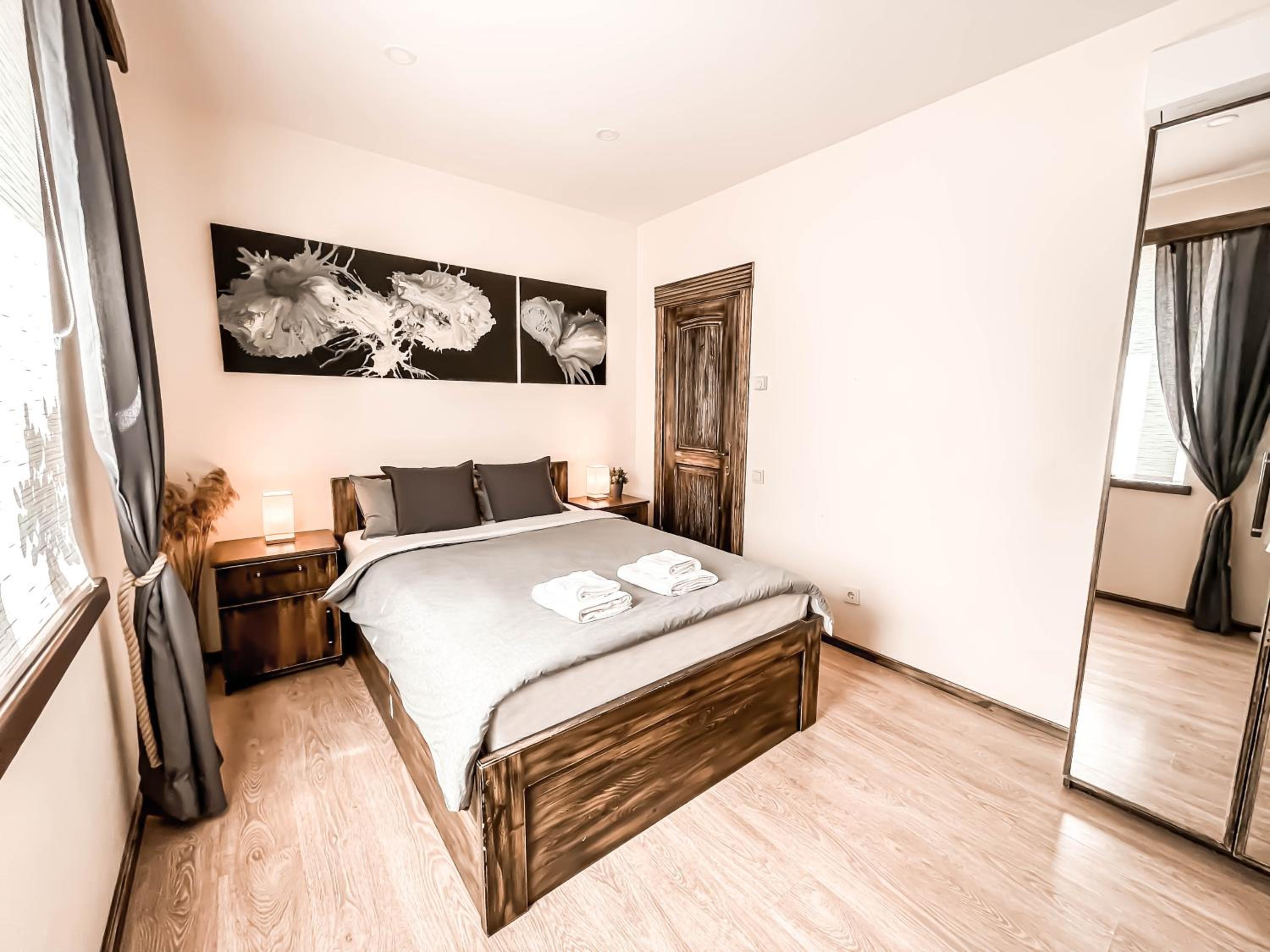 Double Room with Private Bathroom - Photo 1