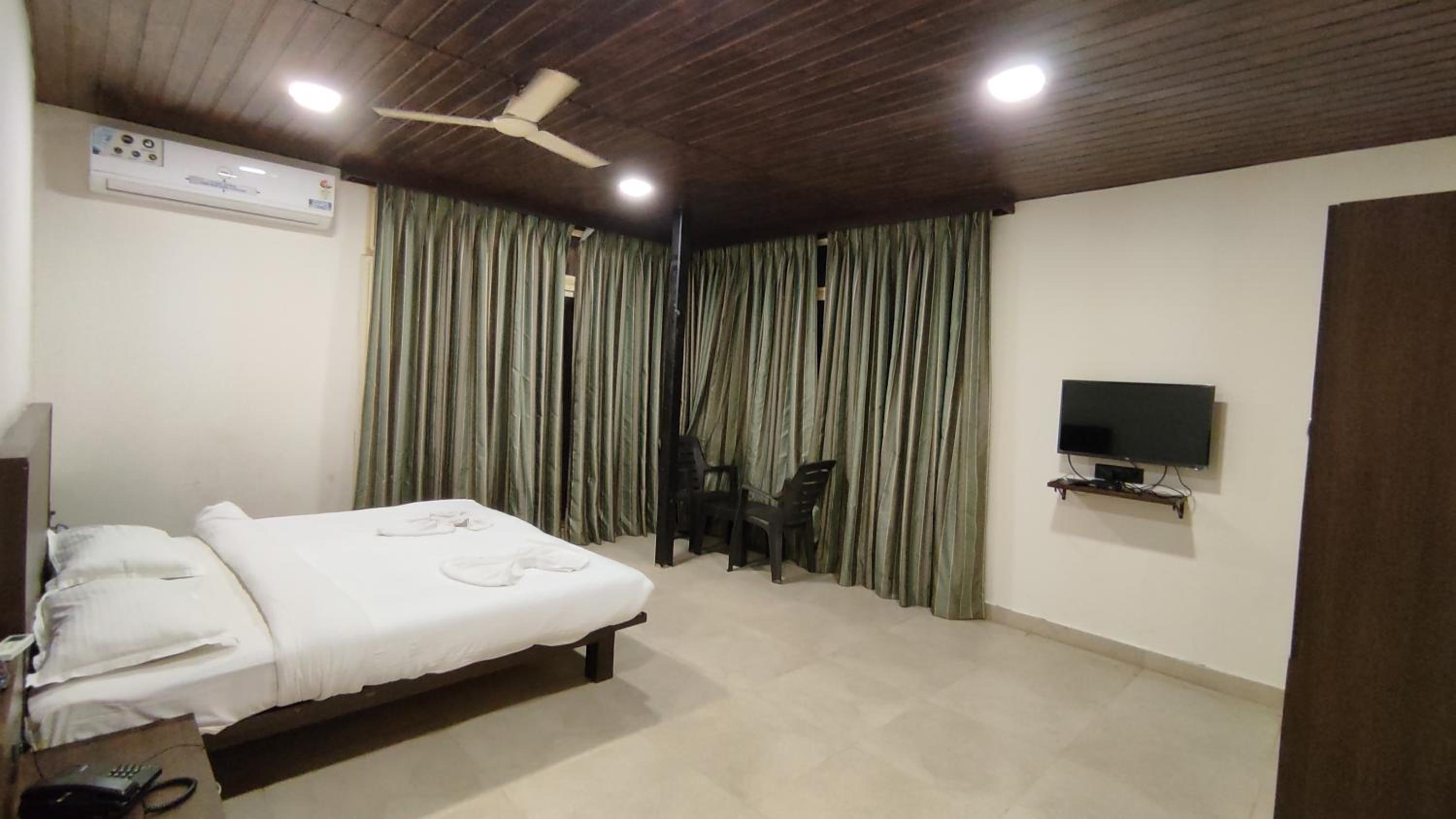 Superior King Room photo 1