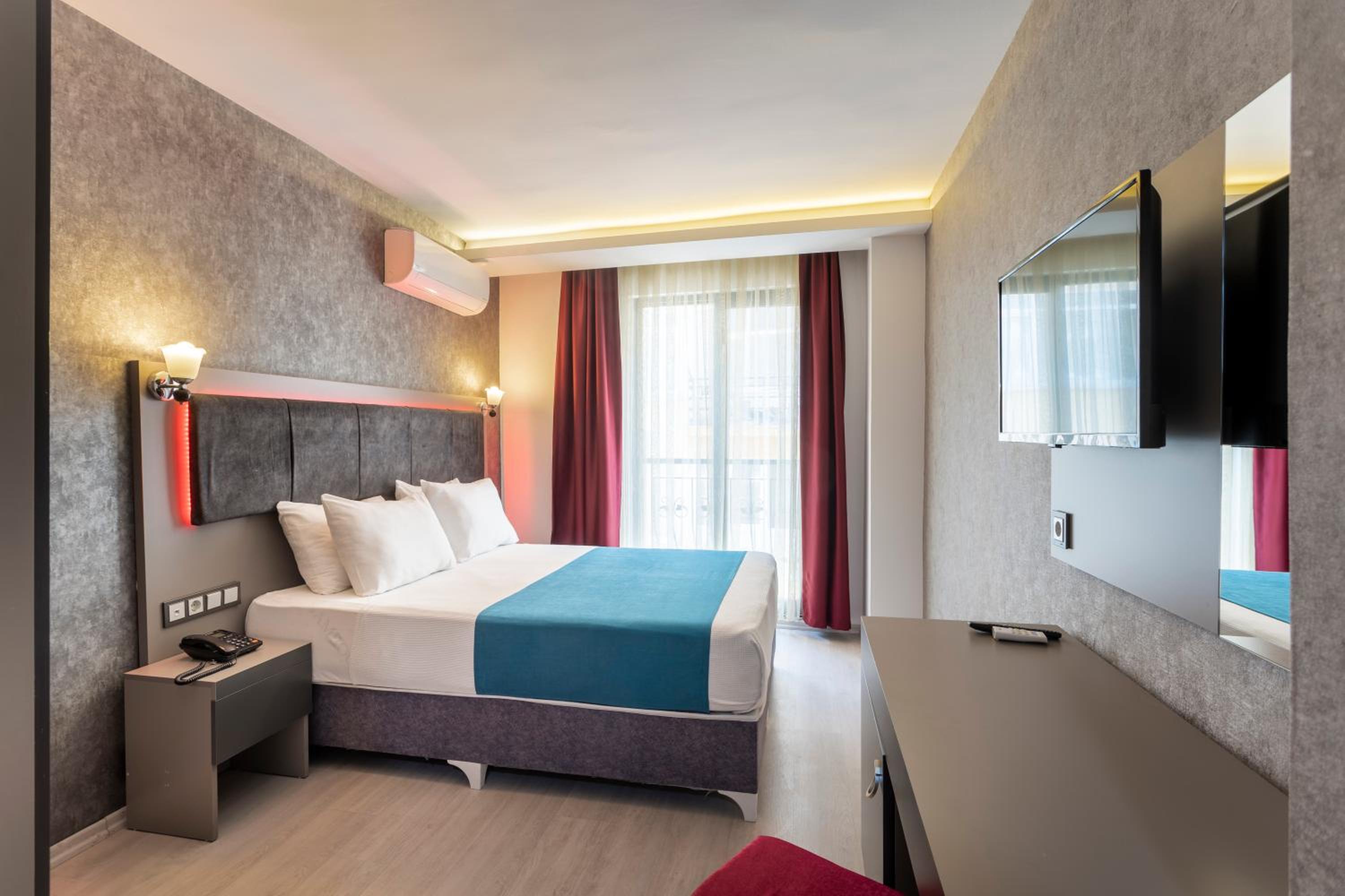Large Double Room
