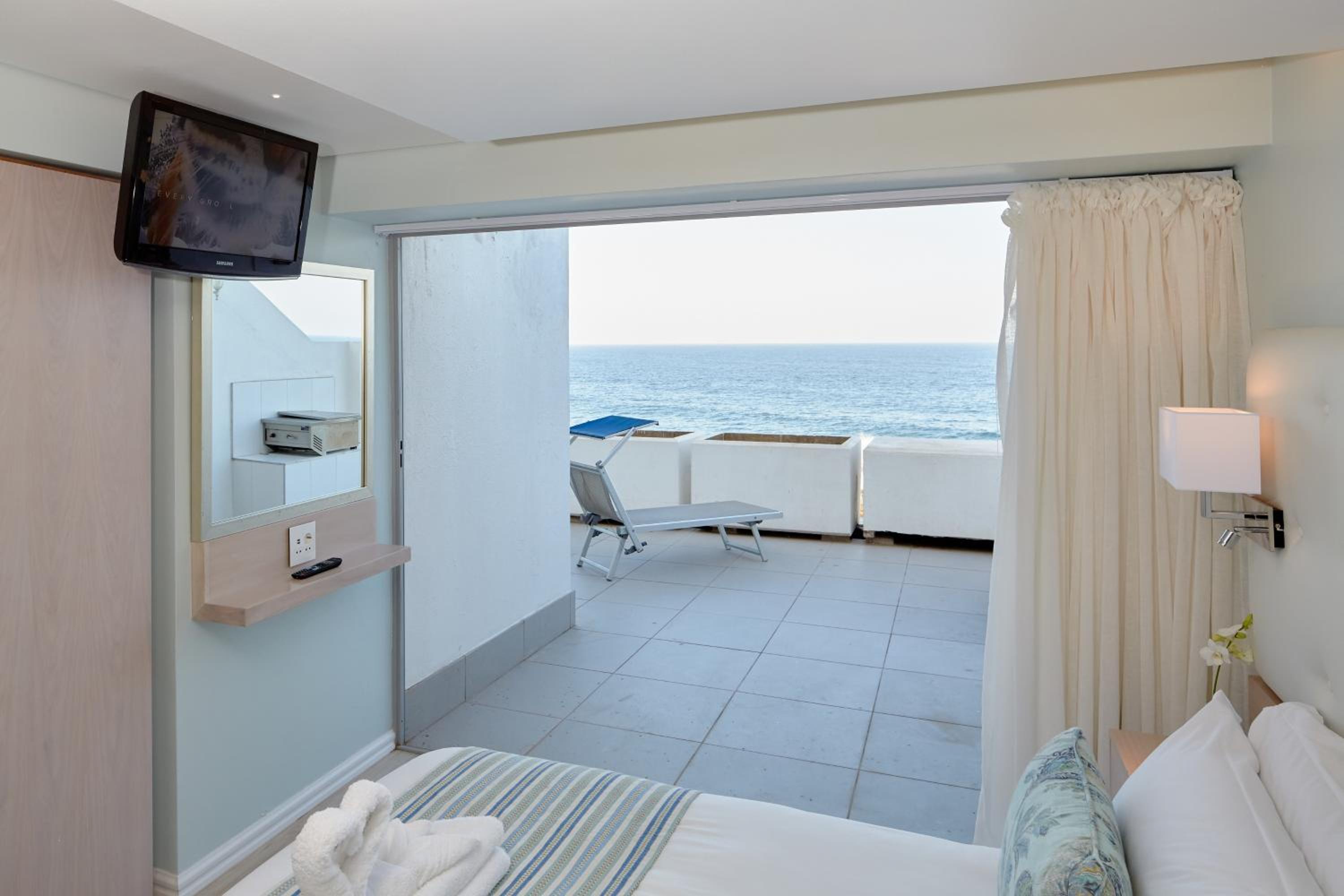3 Bedroom Sea View Apartment photo 2