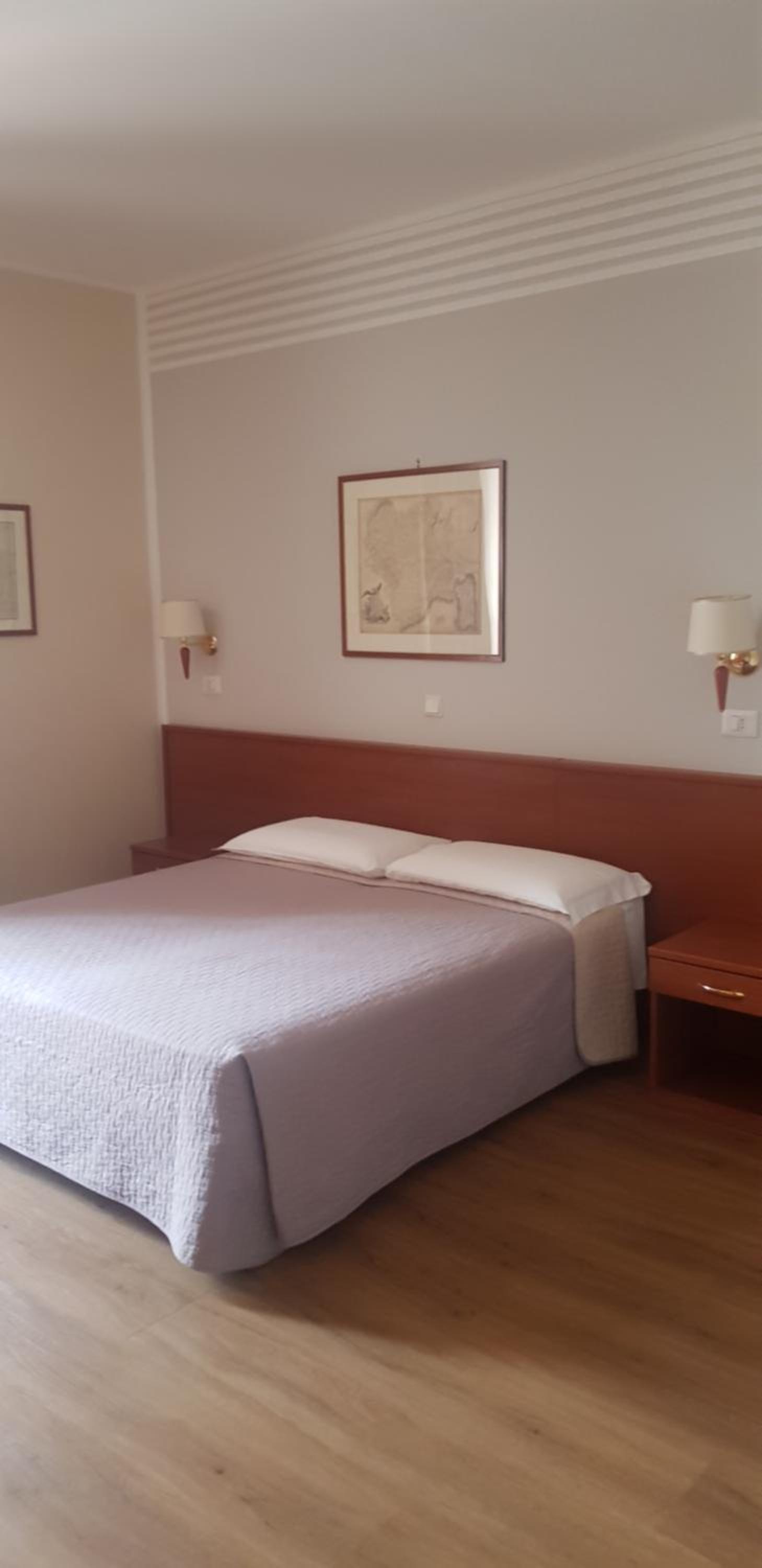 Double Room (1 Adult) - Photo 1