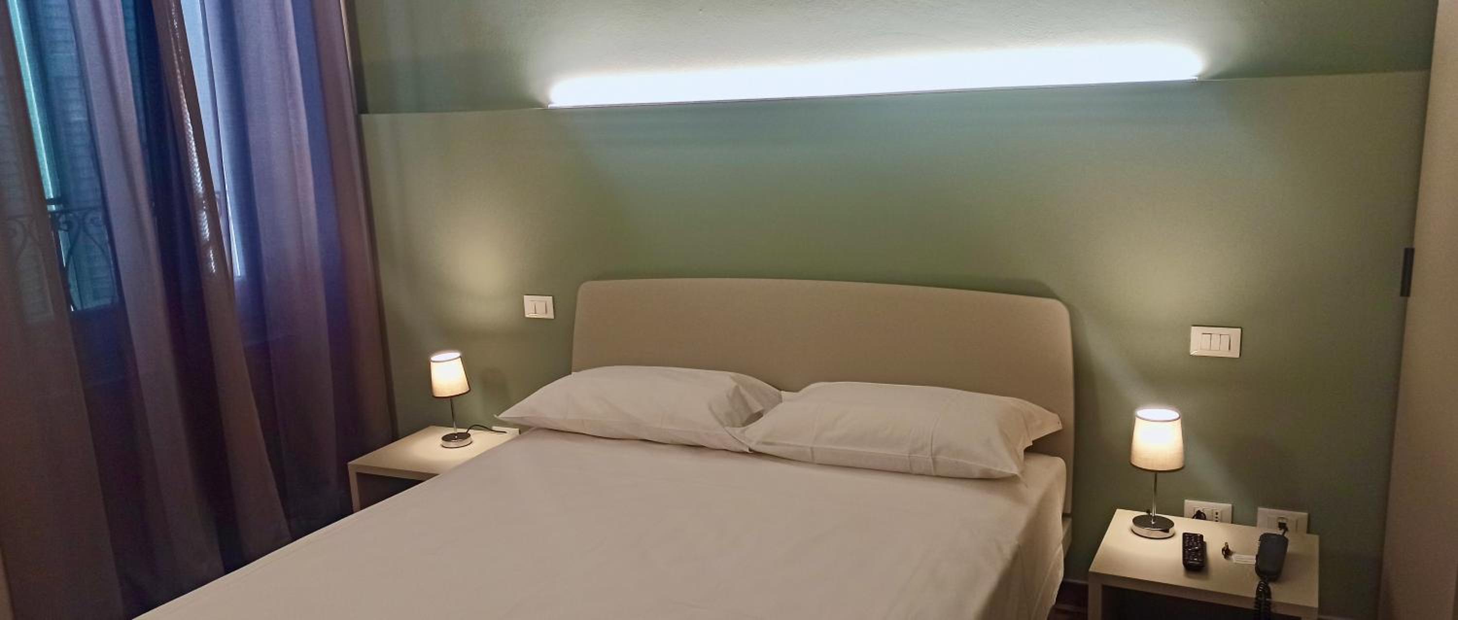 Deluxe Room - Photo 4
