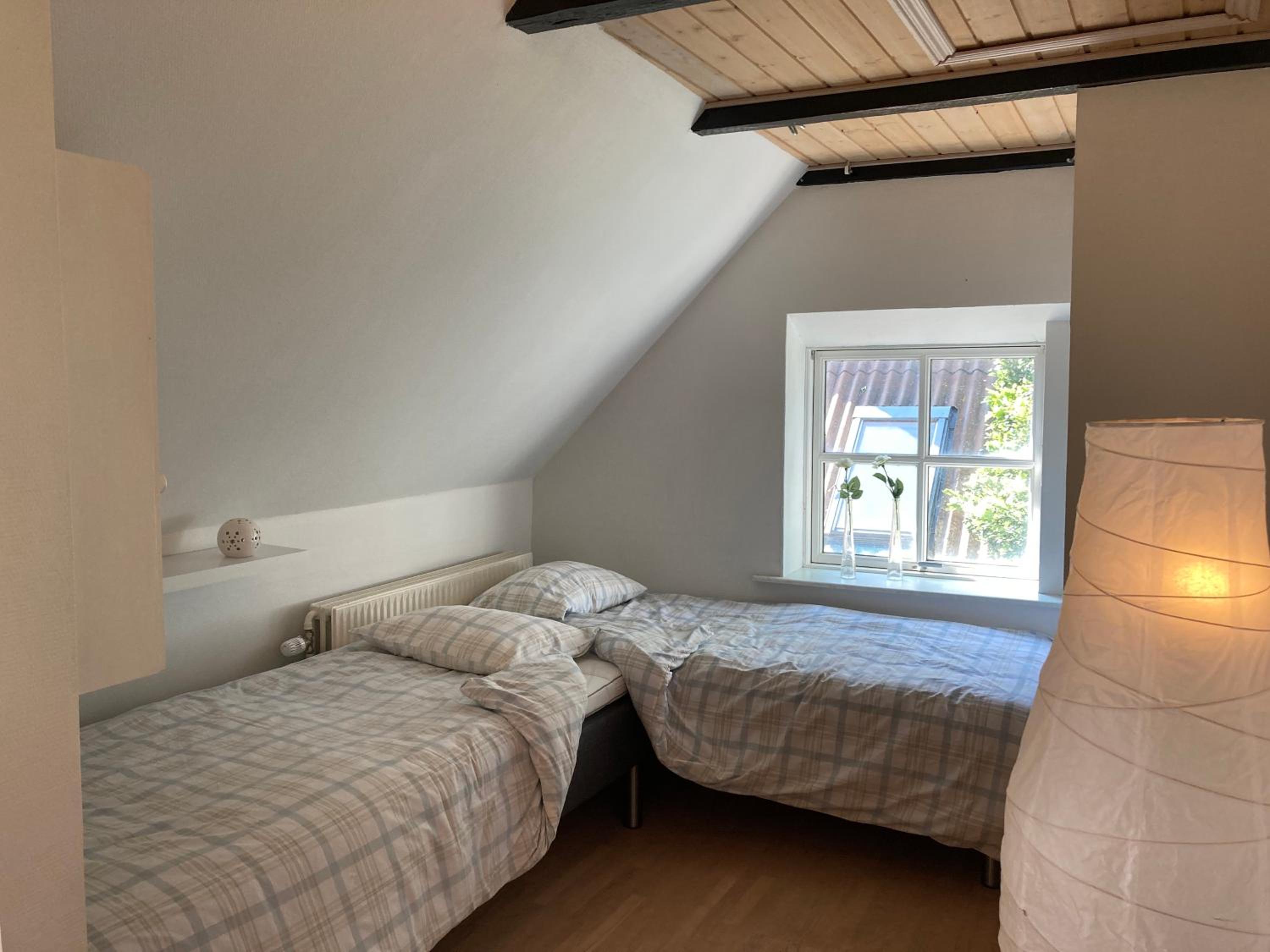 Double Room with Shared Bathroom photo 1