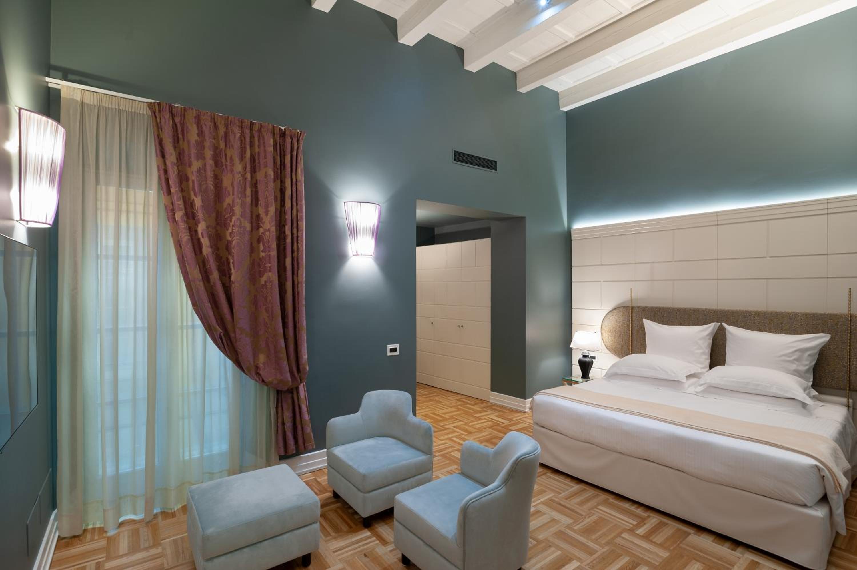 Junior Suite - Photo 1