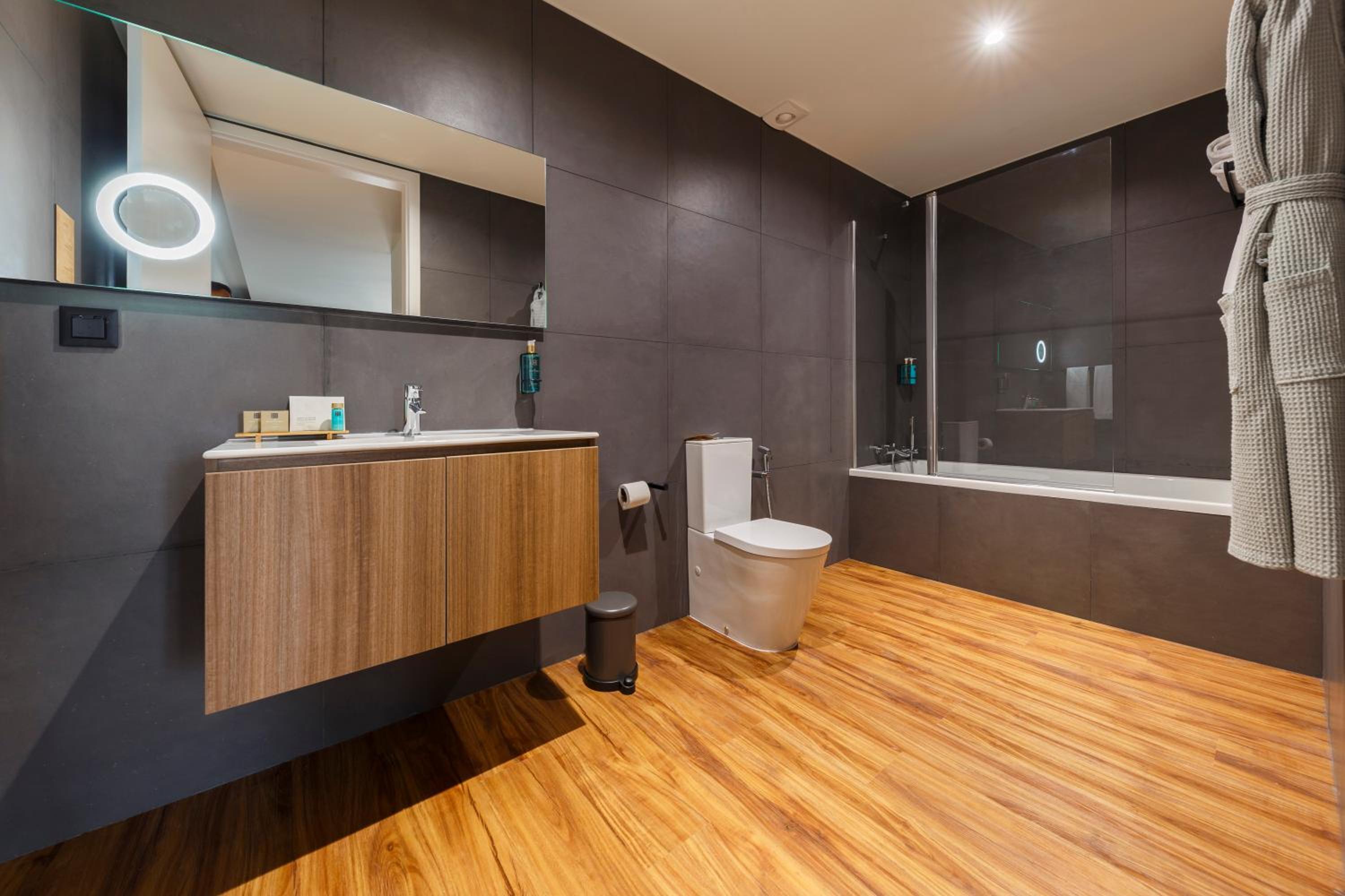 Two-Bedroom Apartment - Photo 6