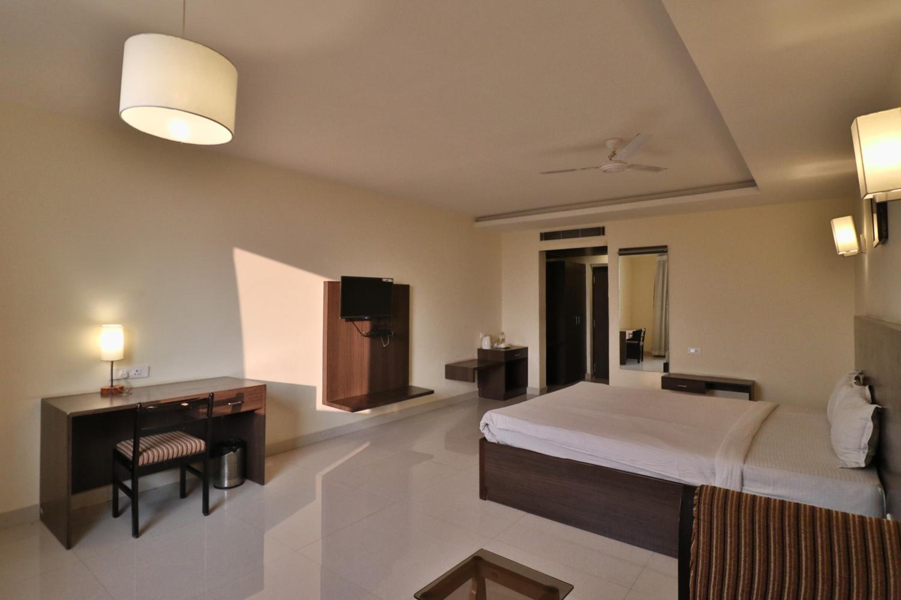 Deluxe Double Room - Photo 4