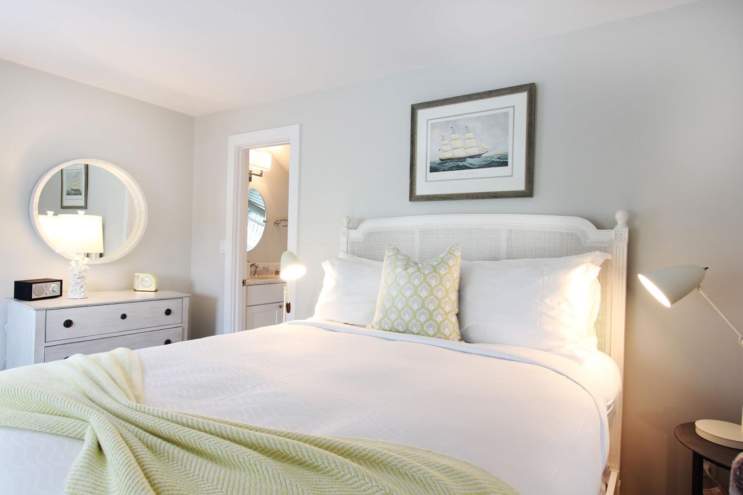 Vineyard King Guest Room