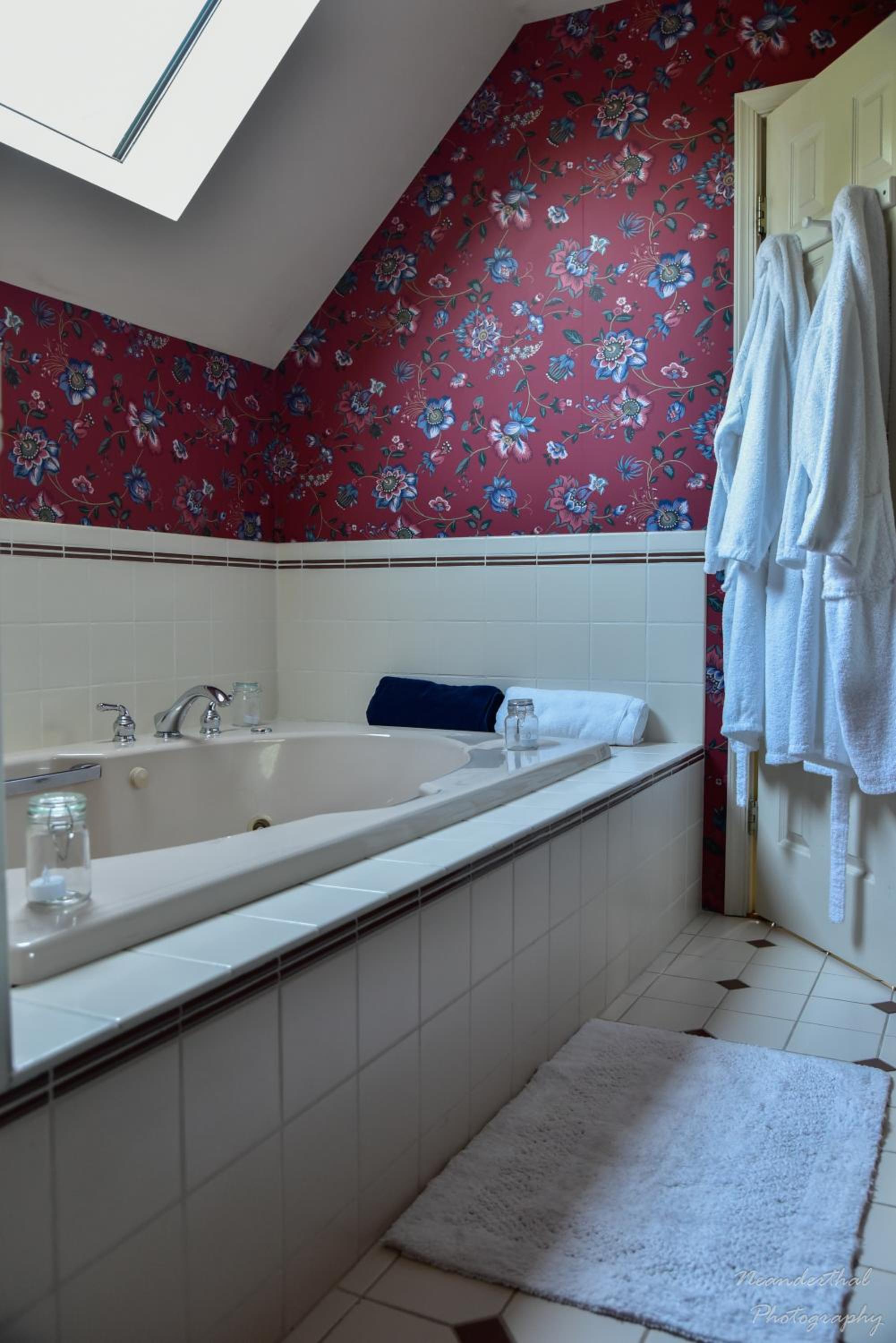 Deluxe King Room - Photo 6